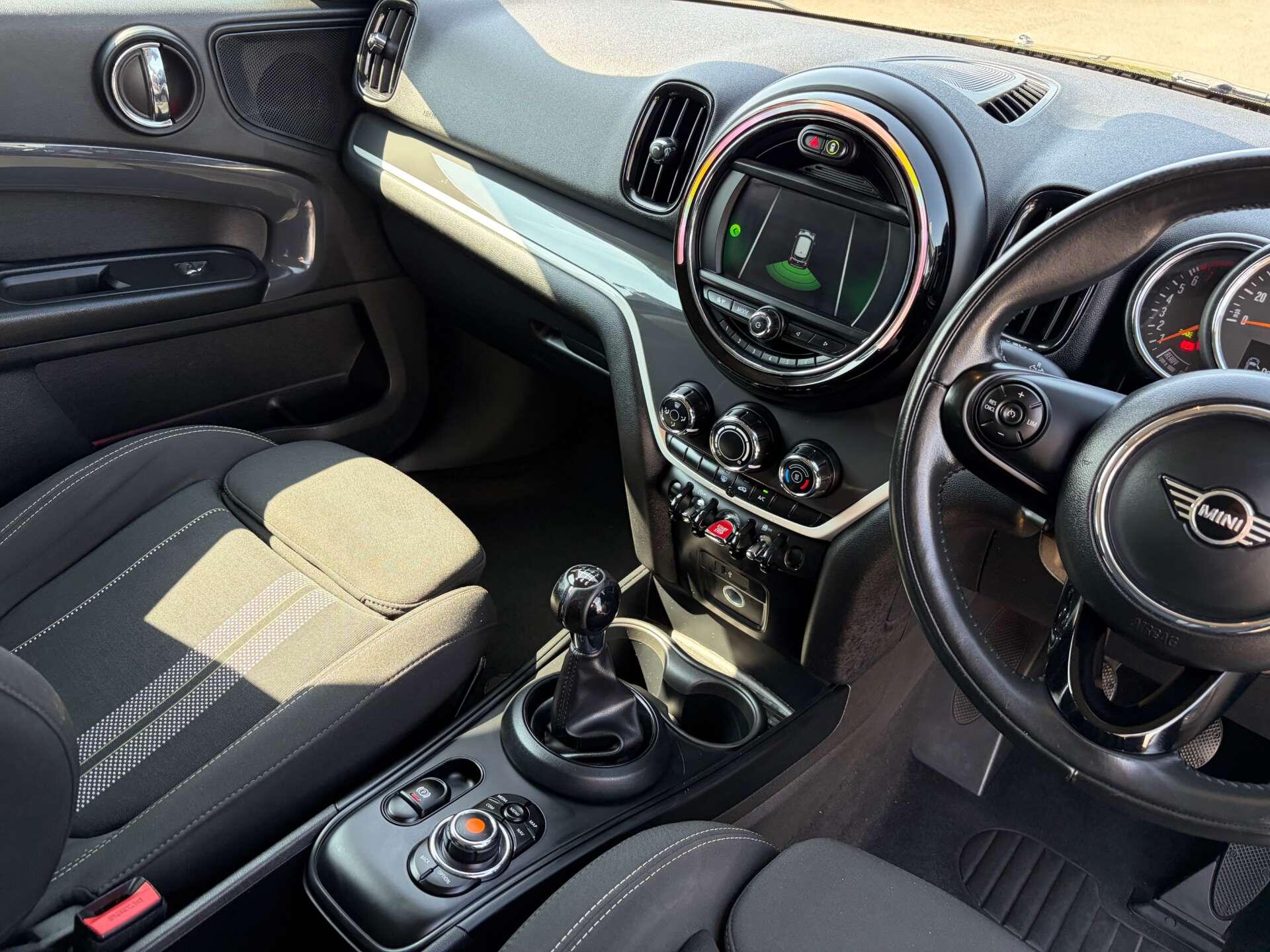 Mini Countryman view 38