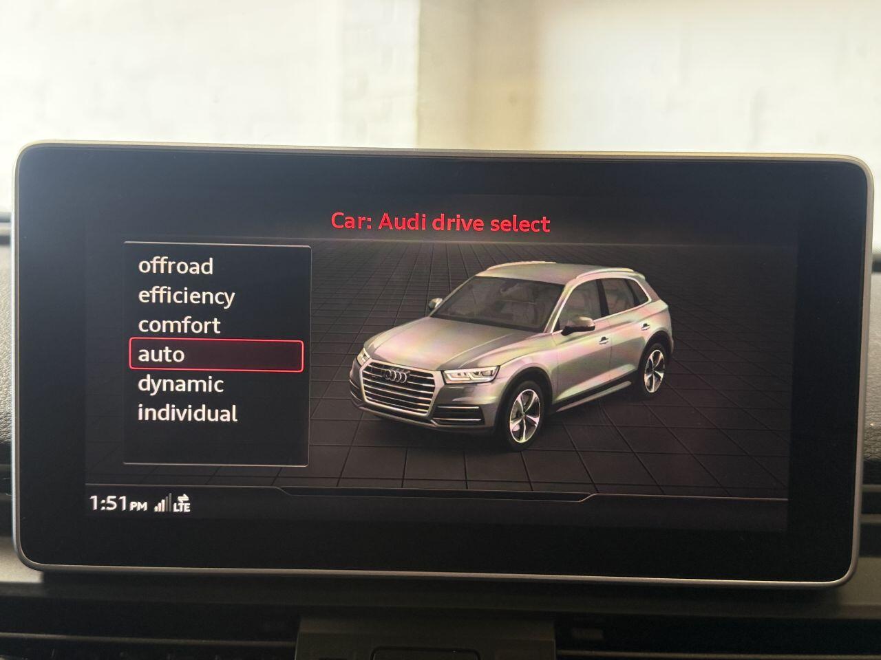Audi Q5 view 47