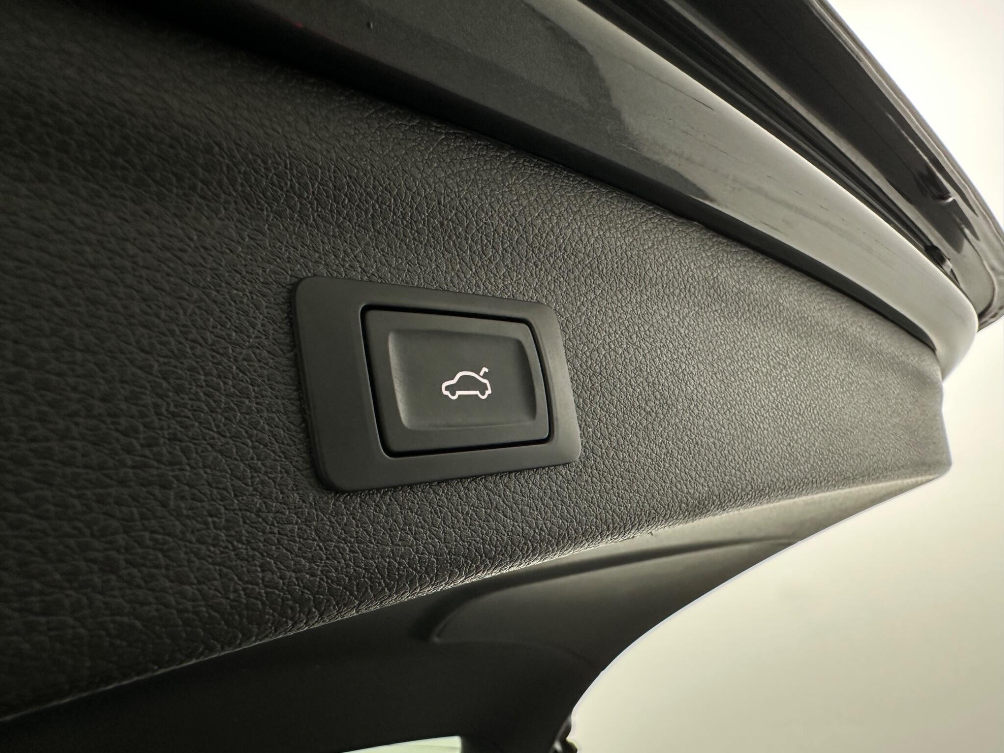 Audi Q3 view 47