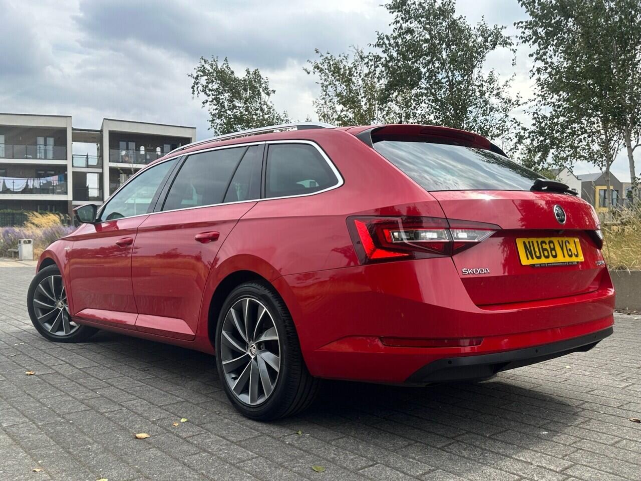 Skoda Superb view 17