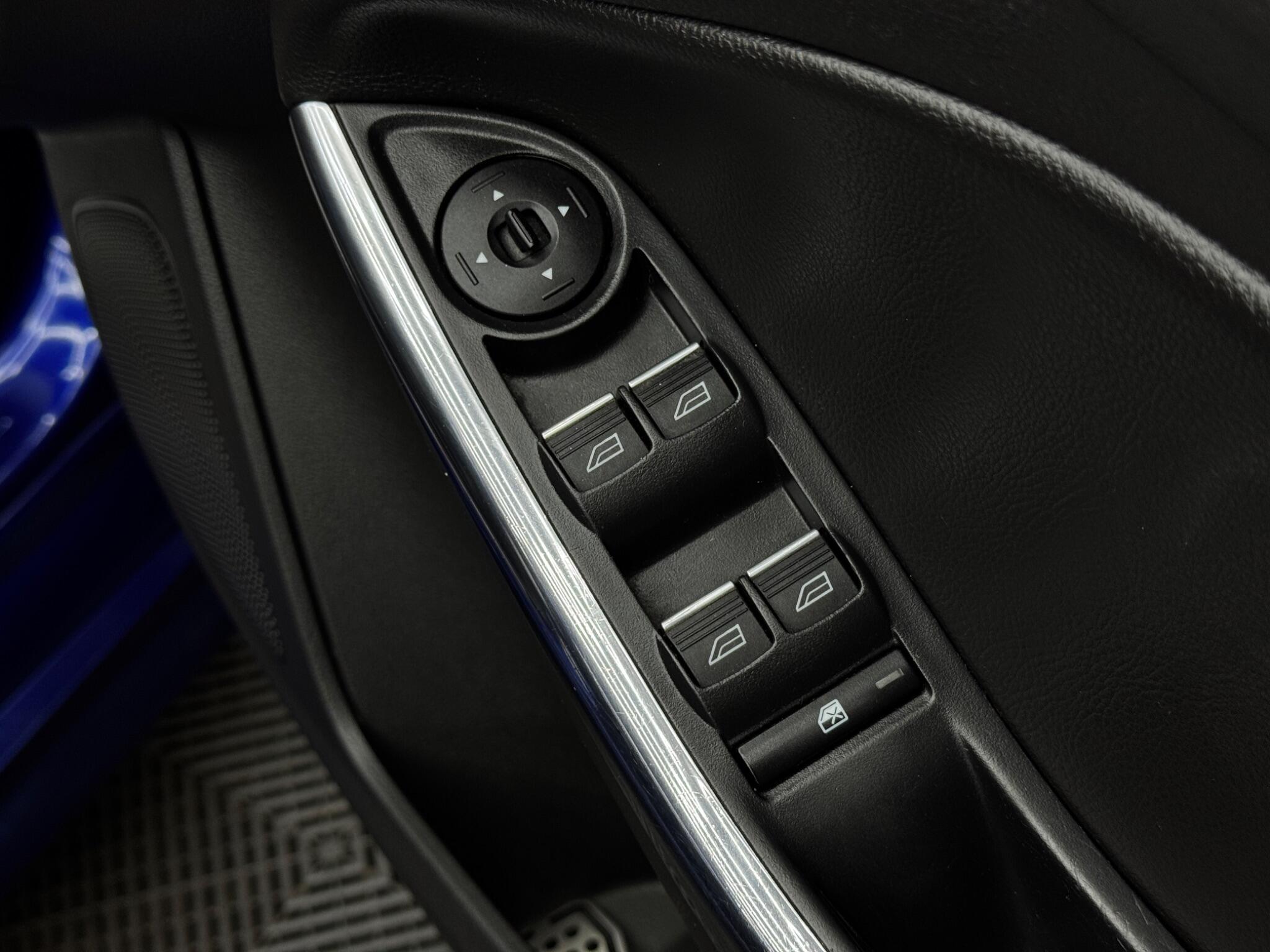Ford Focus view 38