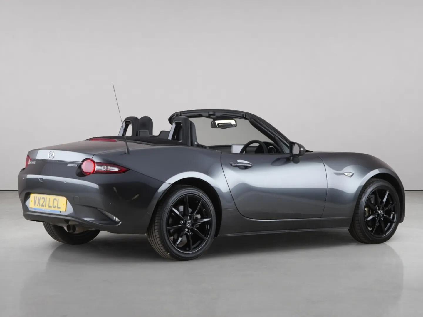 Mazda MX-5 view 9