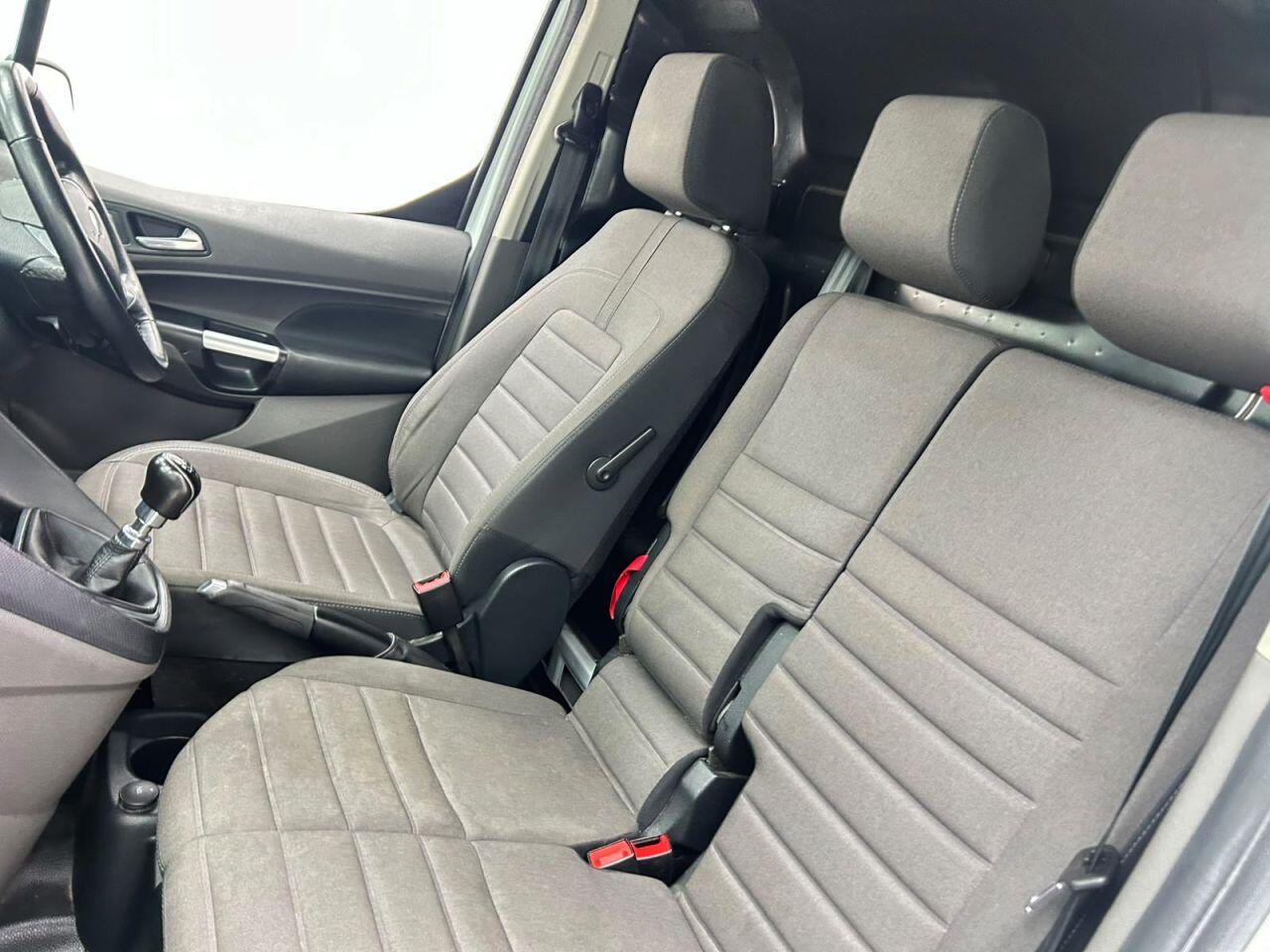 Ford Transit Connect view 13