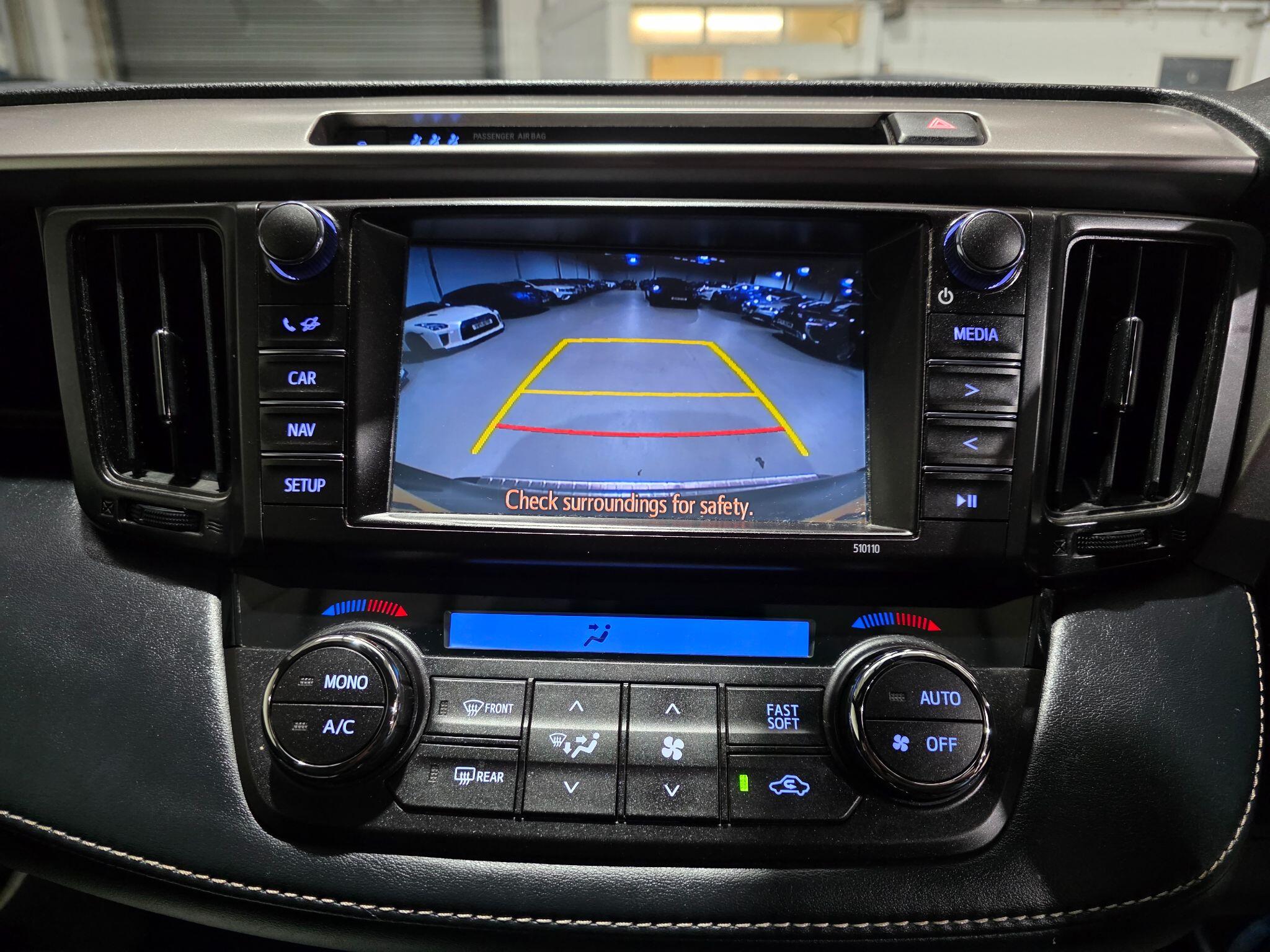 Toyota Rav4 view 8