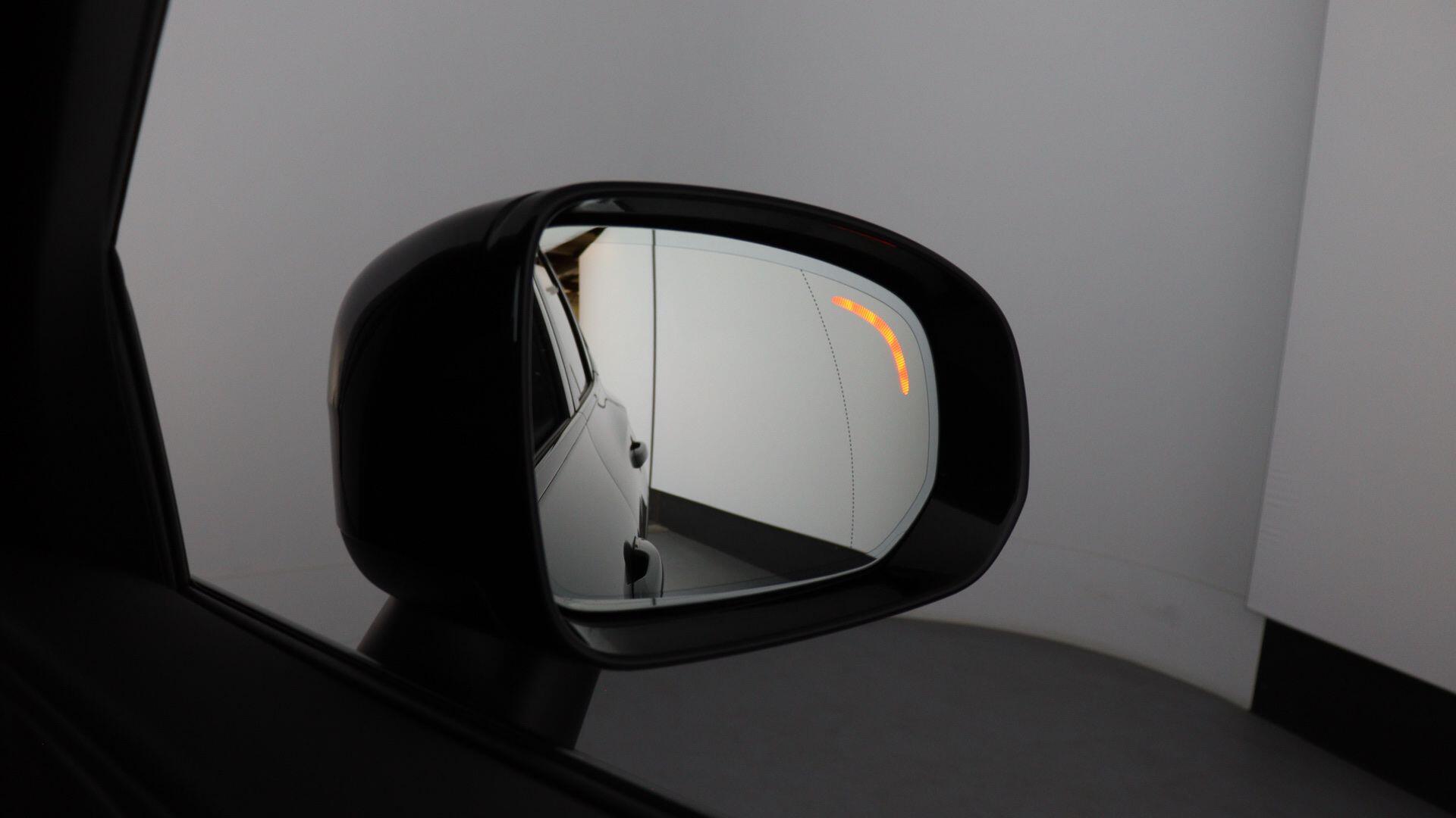 Volvo XC60 view 40