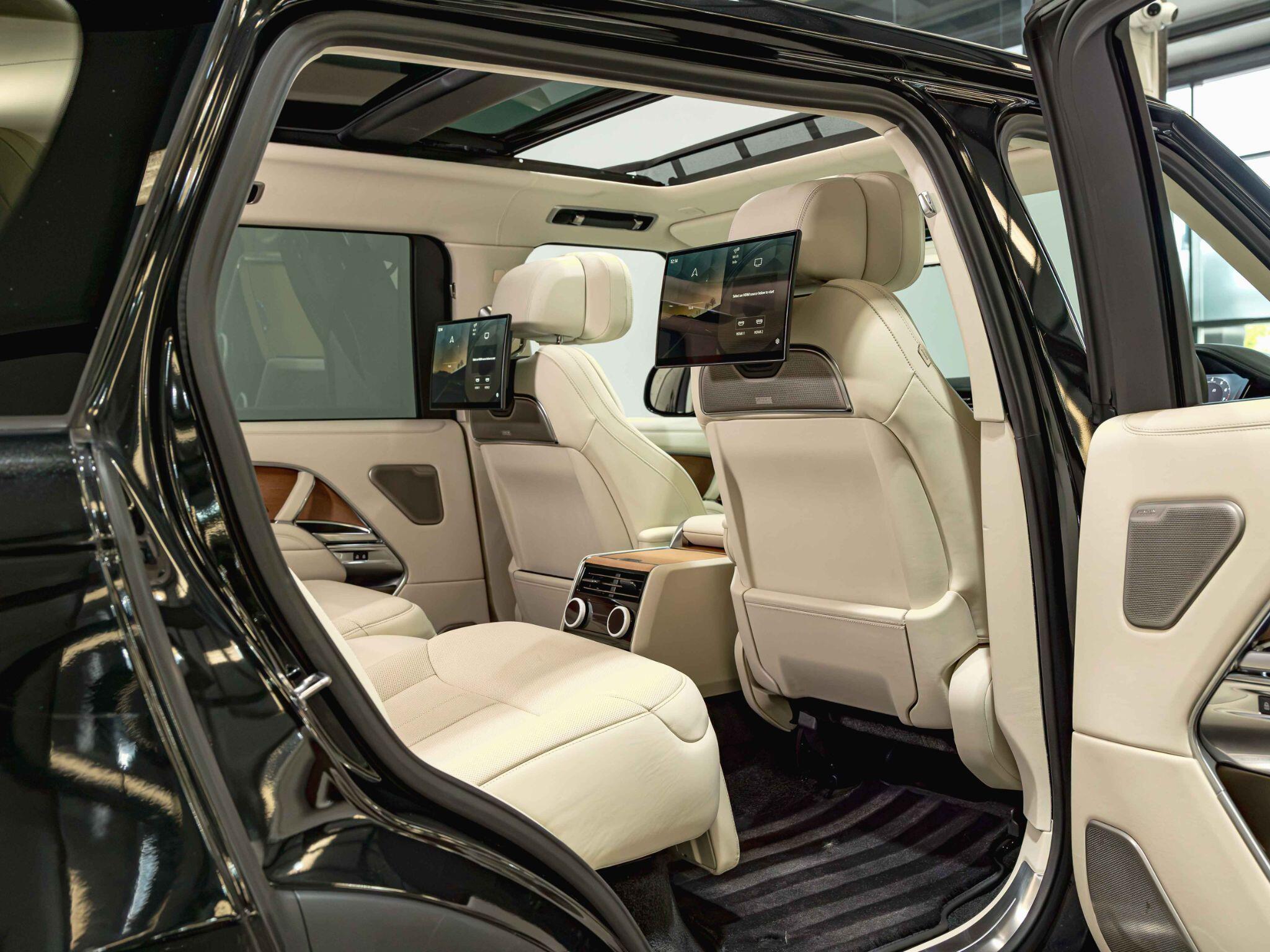 Land Rover Range Rover view 29