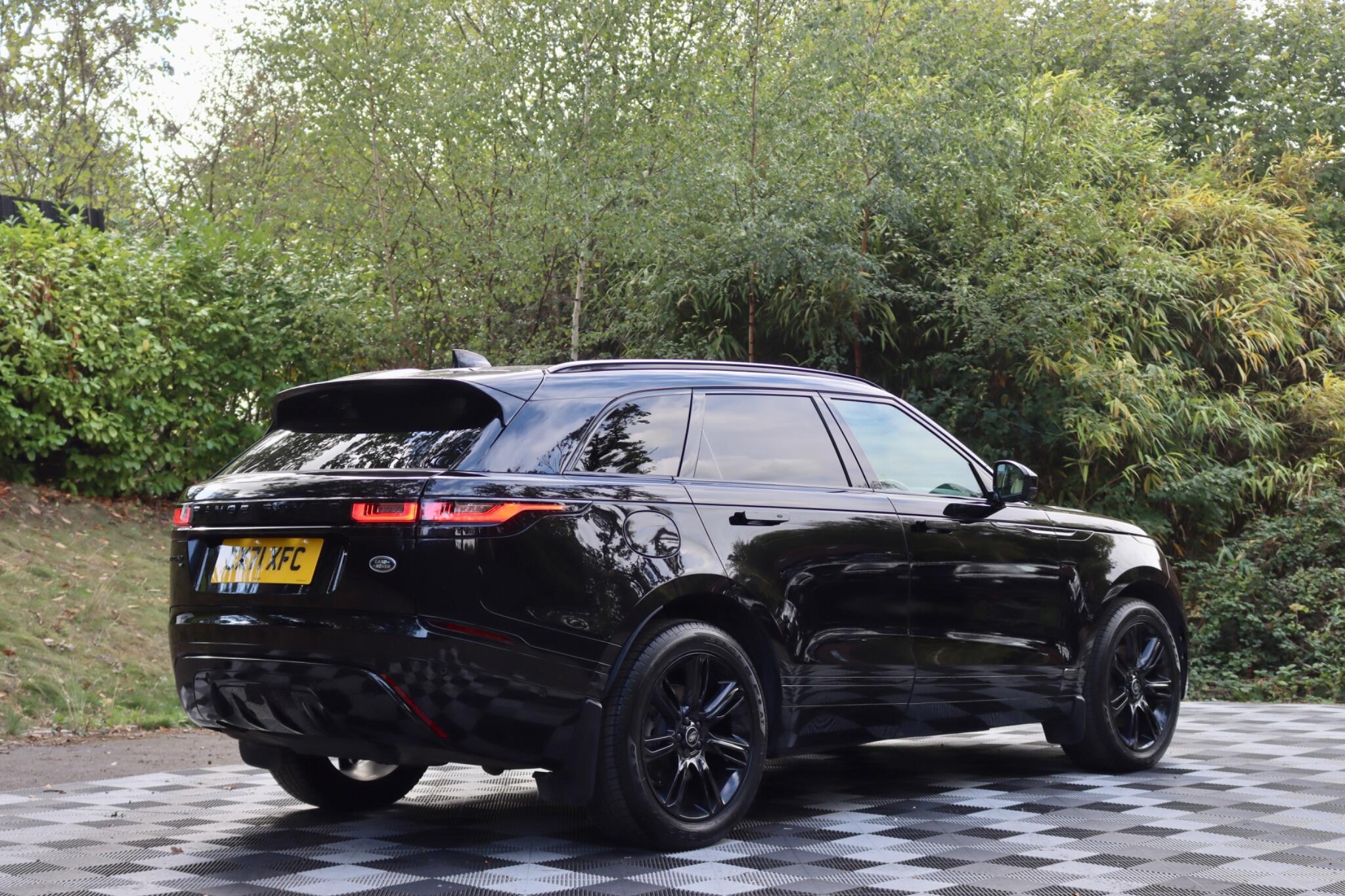 Land Rover Range Rover Velar view 34