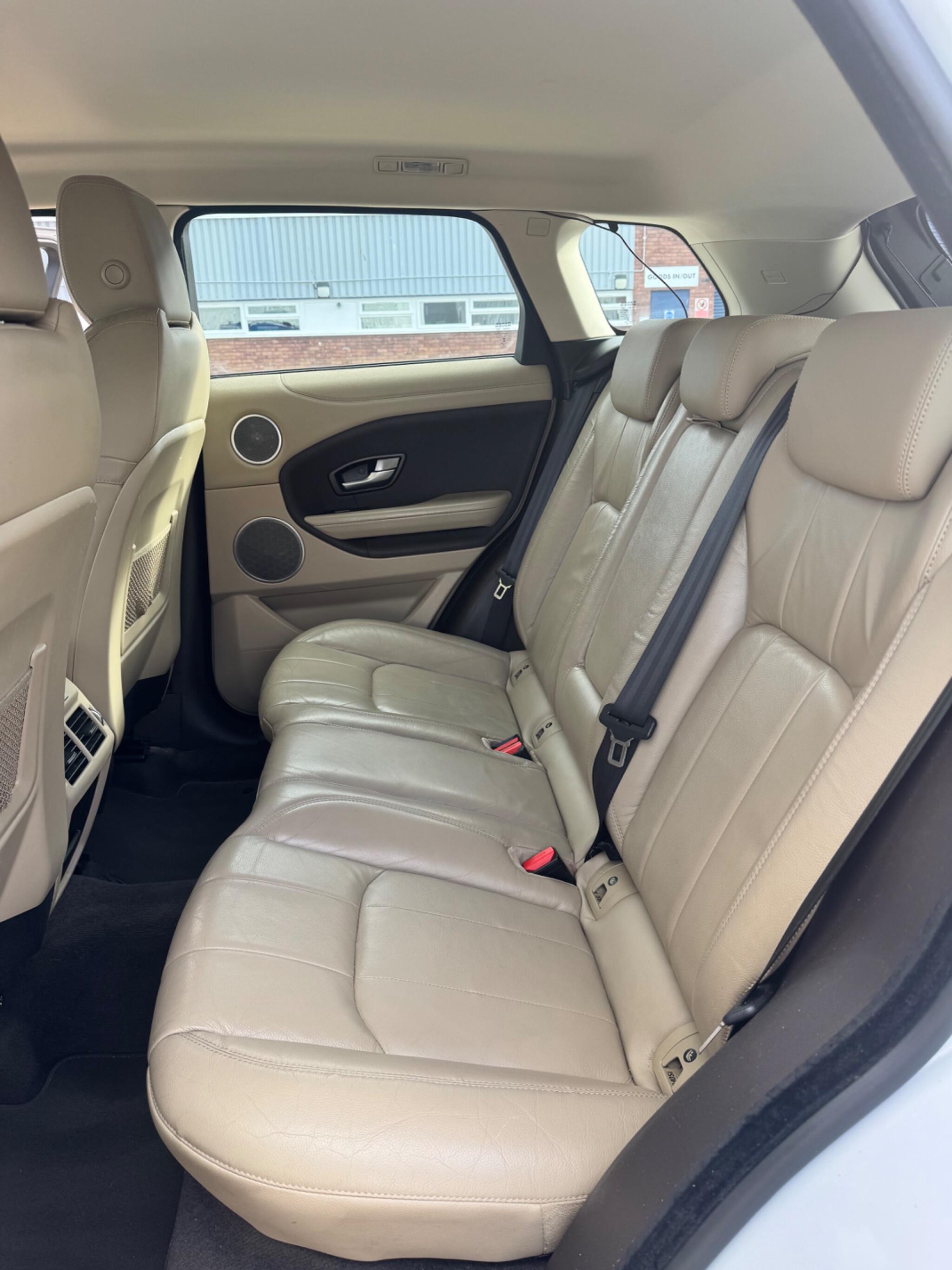 Land Rover Range Rover Evoque view 24