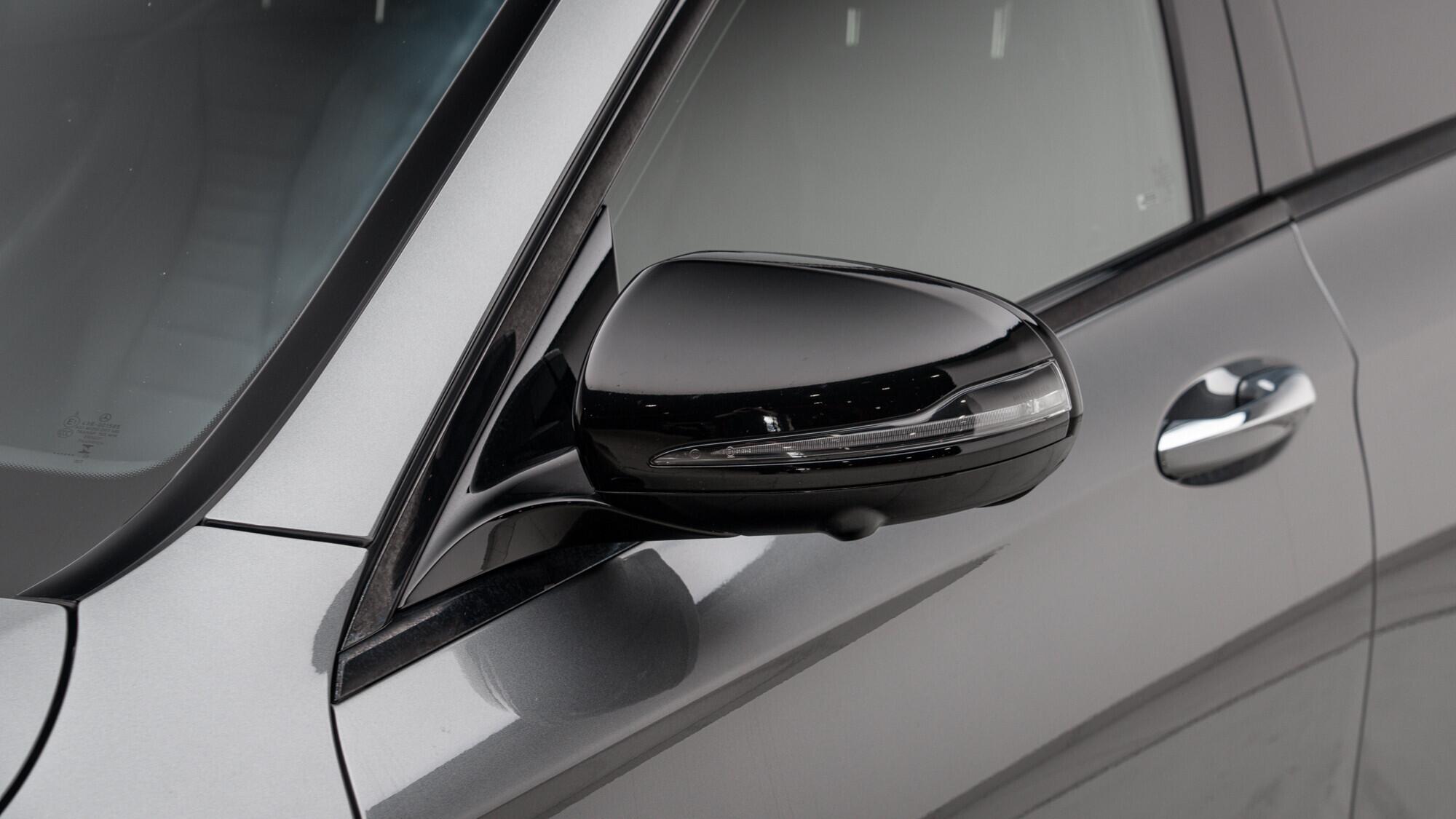 Mercedes-Benz E Class view 12