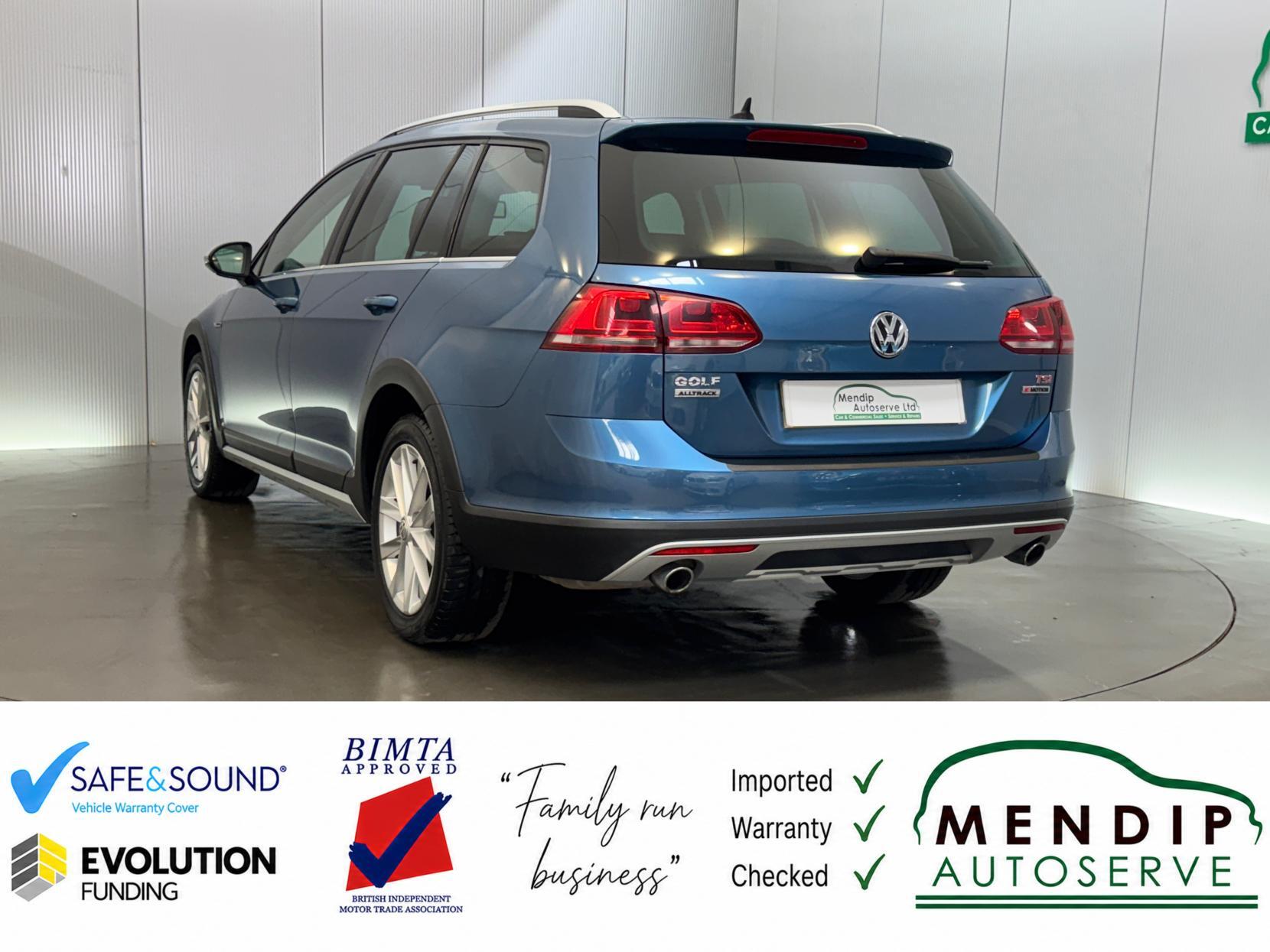 Volkswagen Golf view 10
