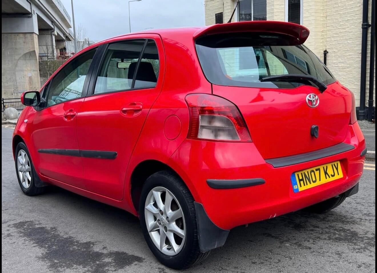 Toyota Yaris - Image 7