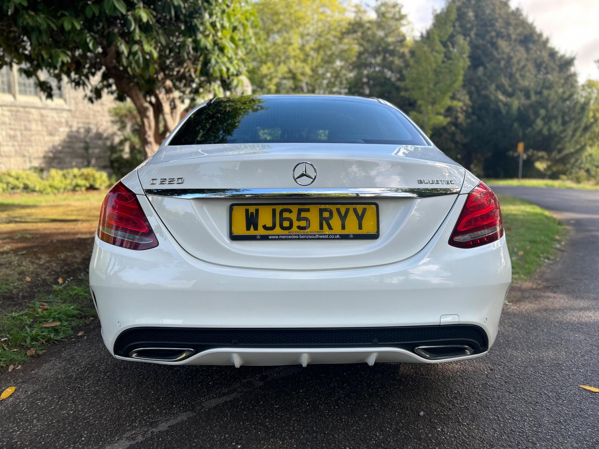 Mercedes-Benz C-Class view 21