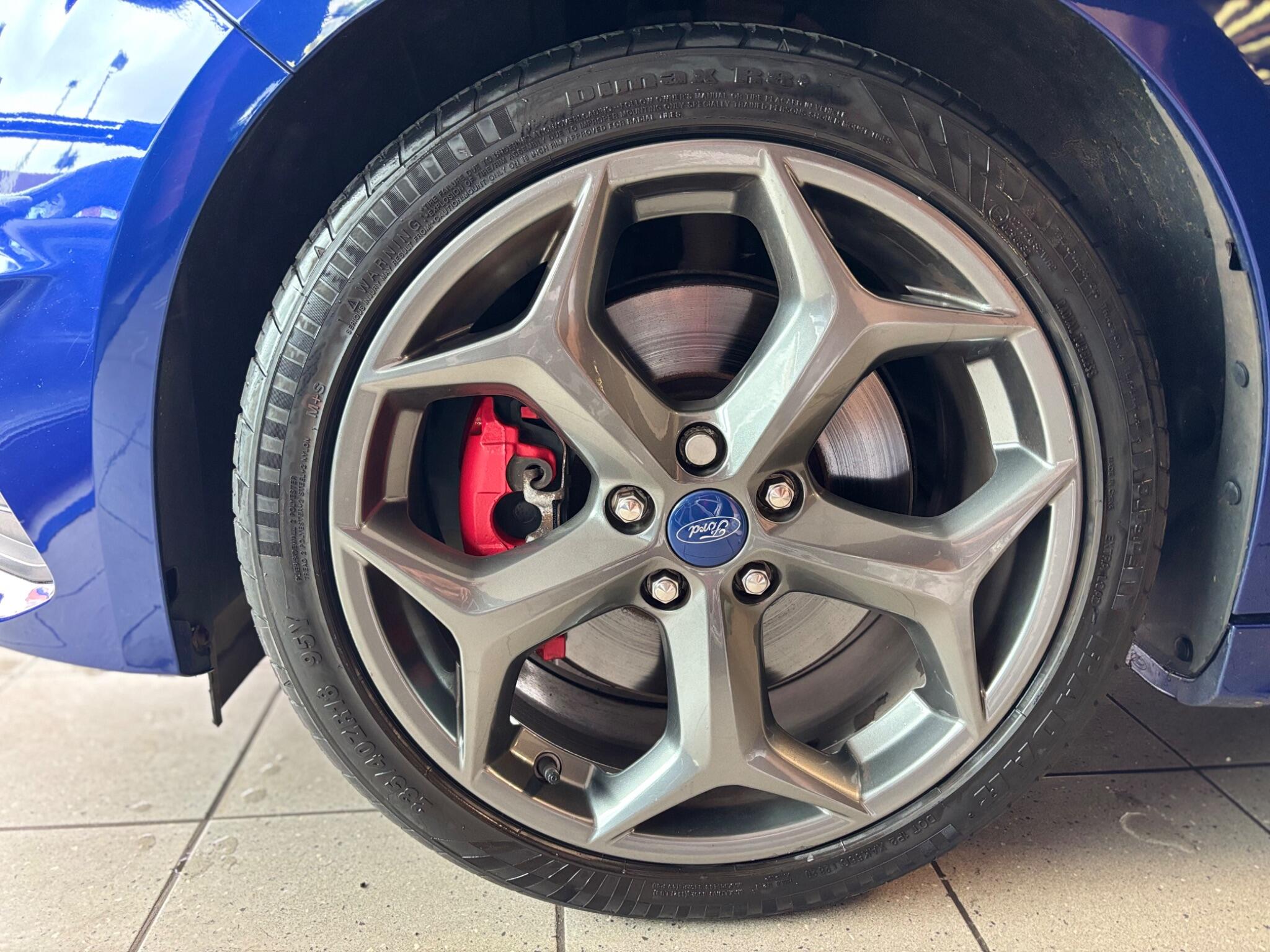 Ford Focus view 24