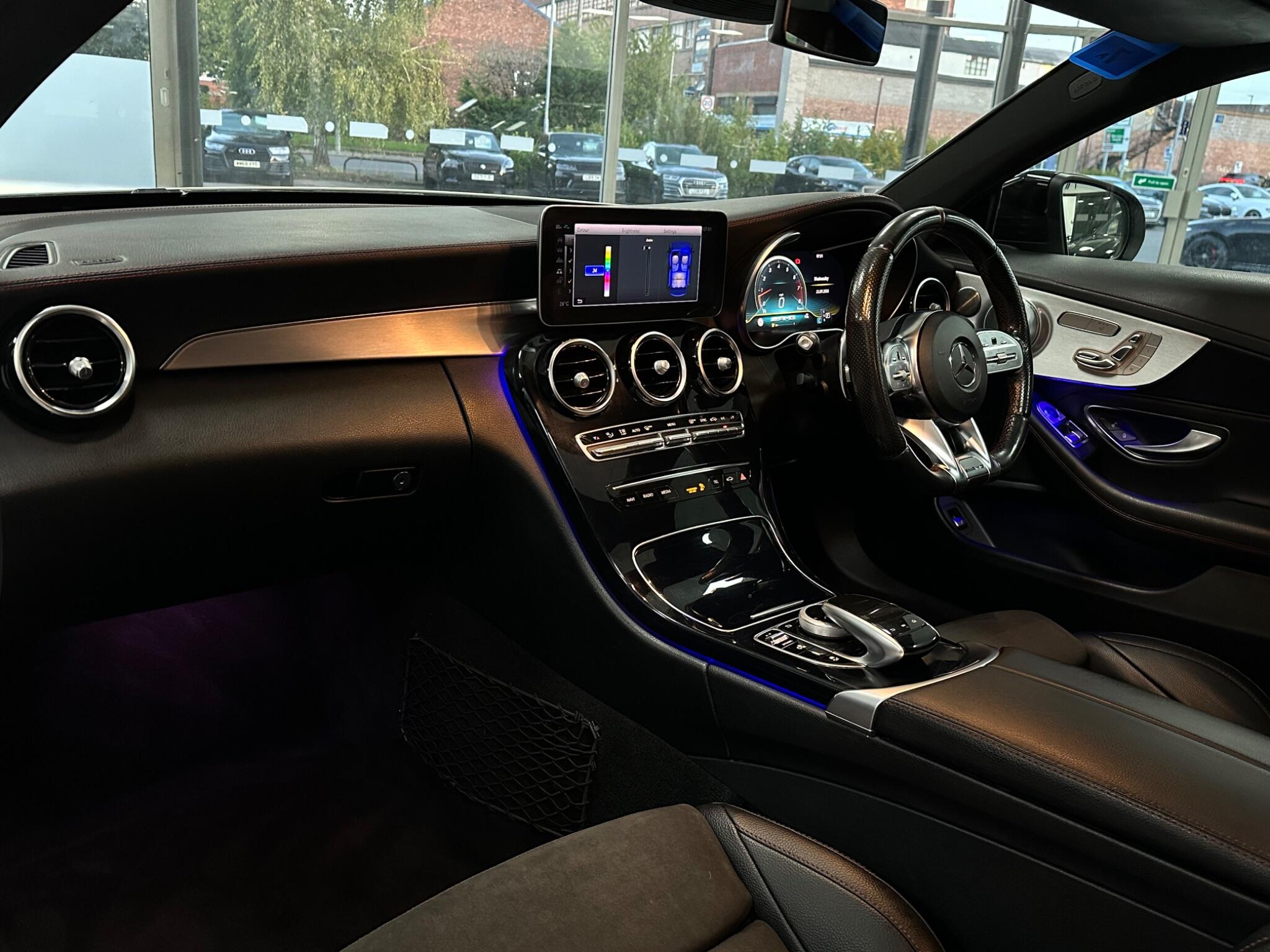 Mercedes-Benz C-Class view 37