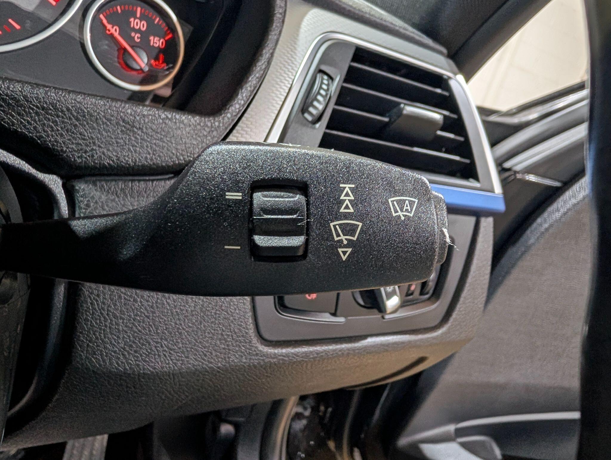 BMW 3 Series view 33