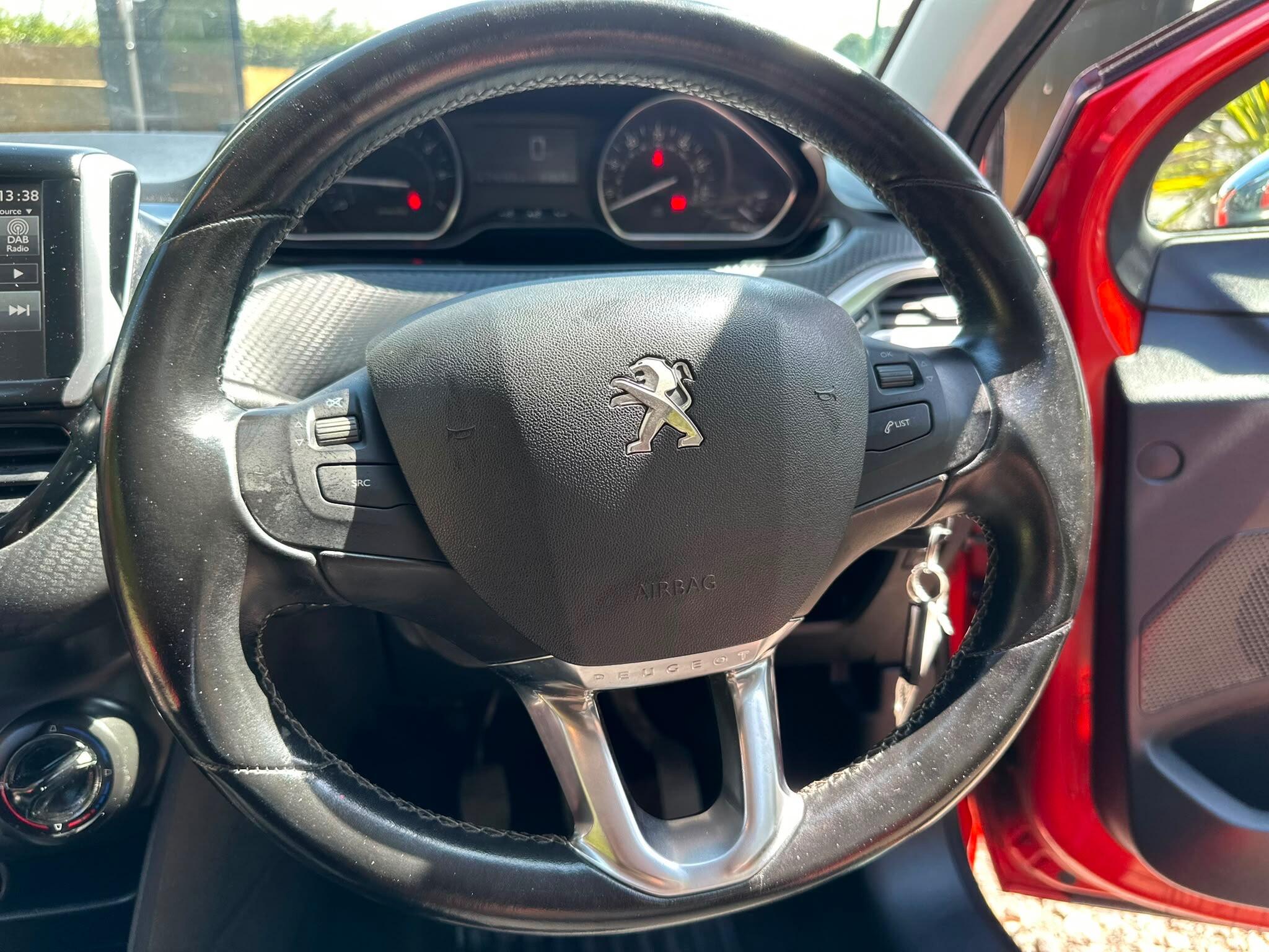 Peugeot 208 view 38