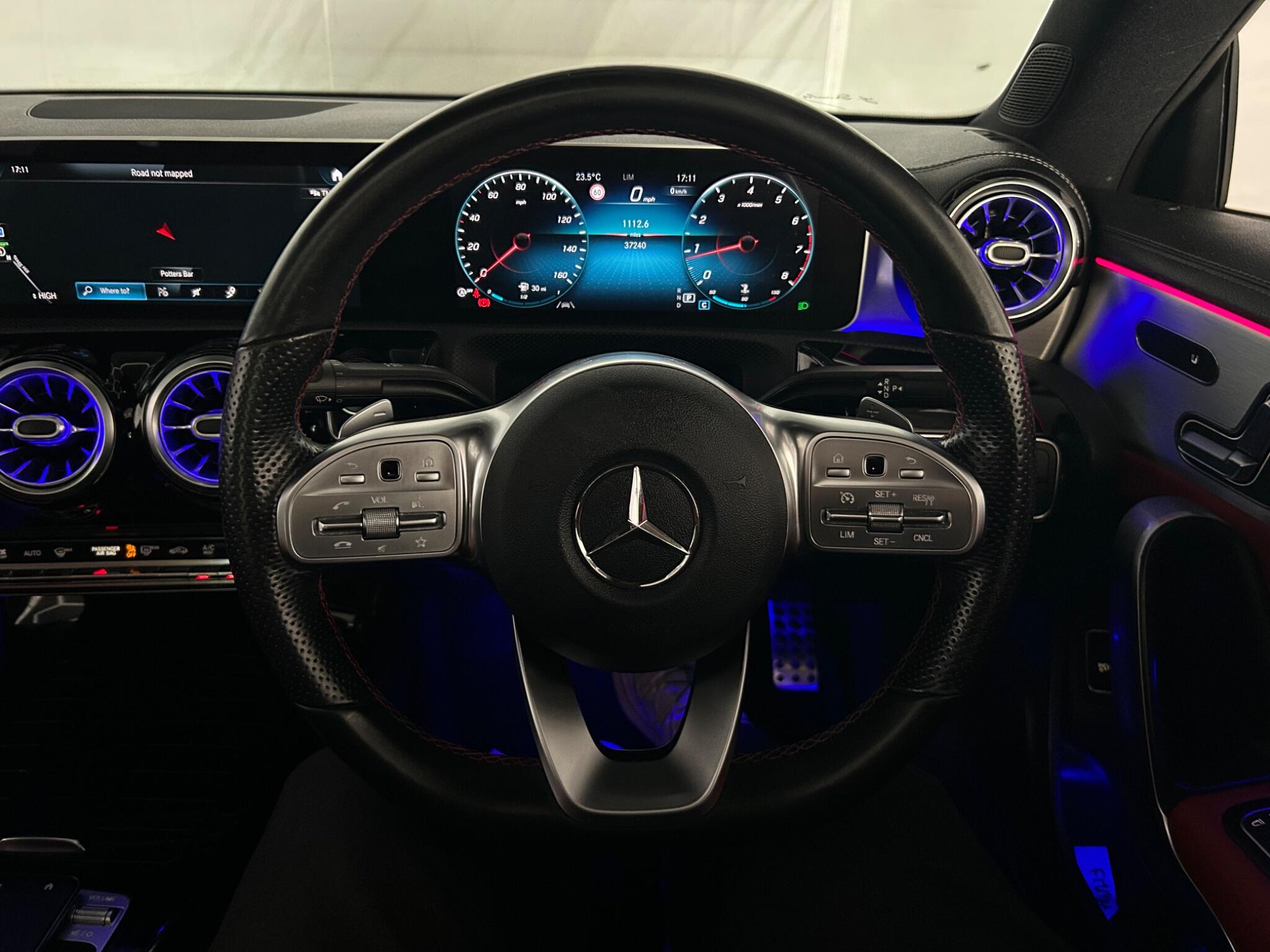 Mercedes-Benz Cla view 47