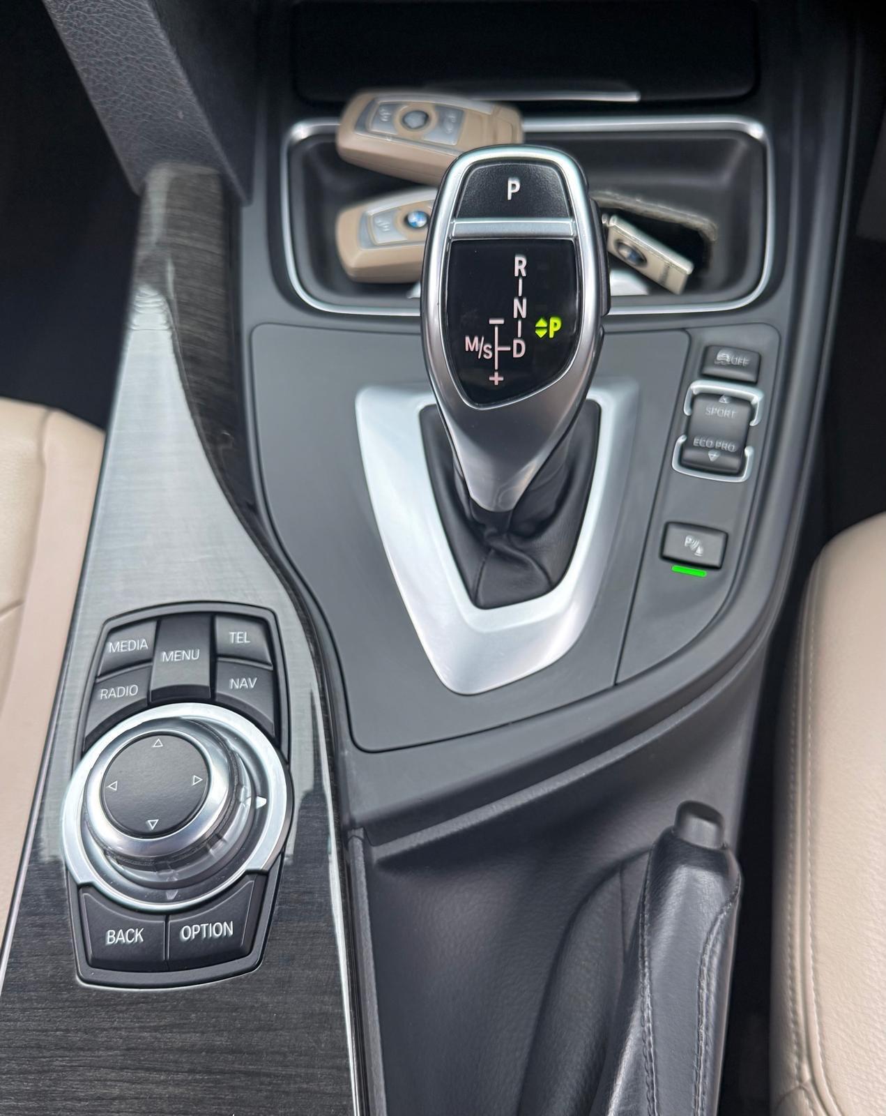 BMW 3 Series view 21