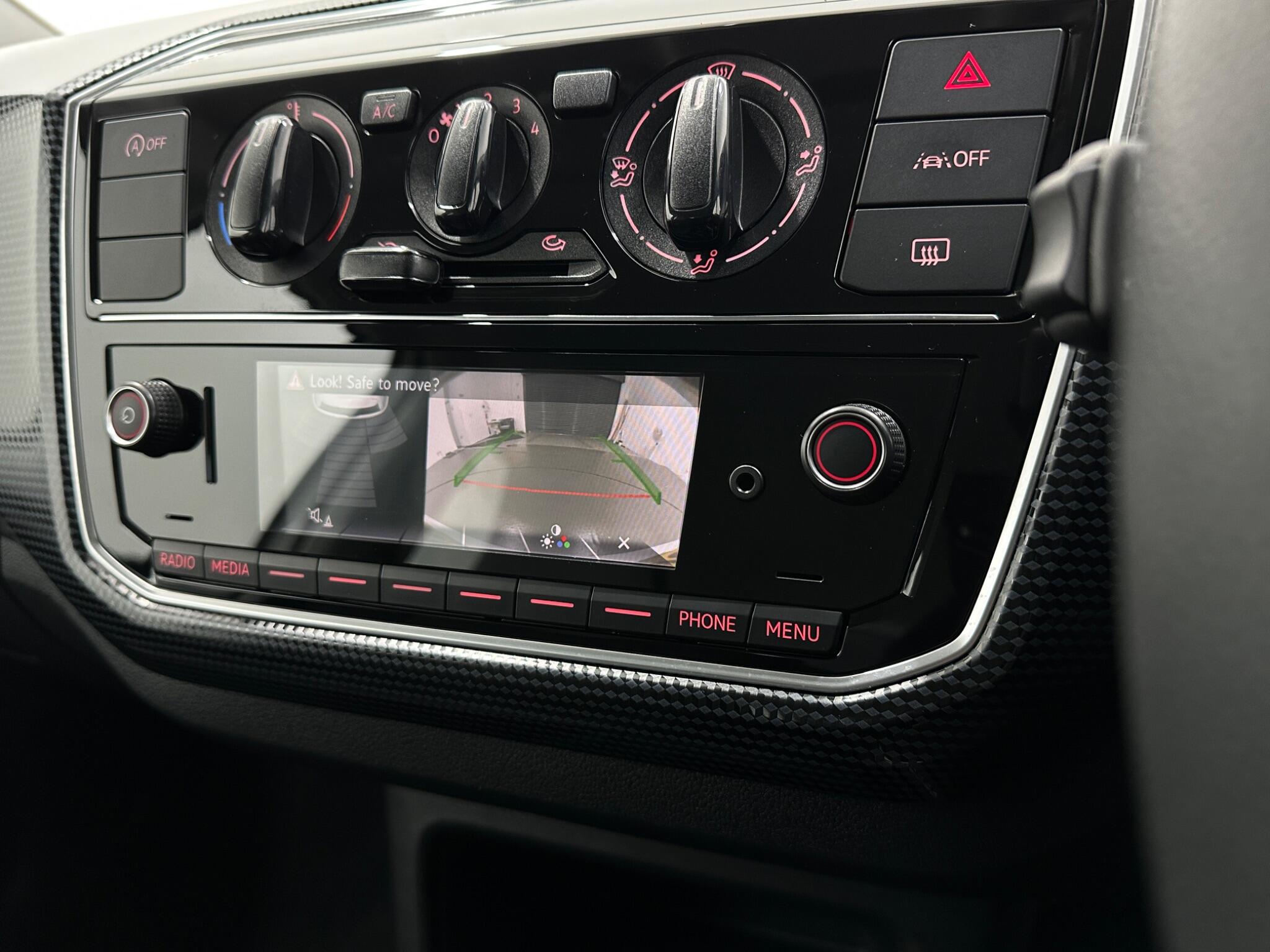 Volkswagen Up! view 19