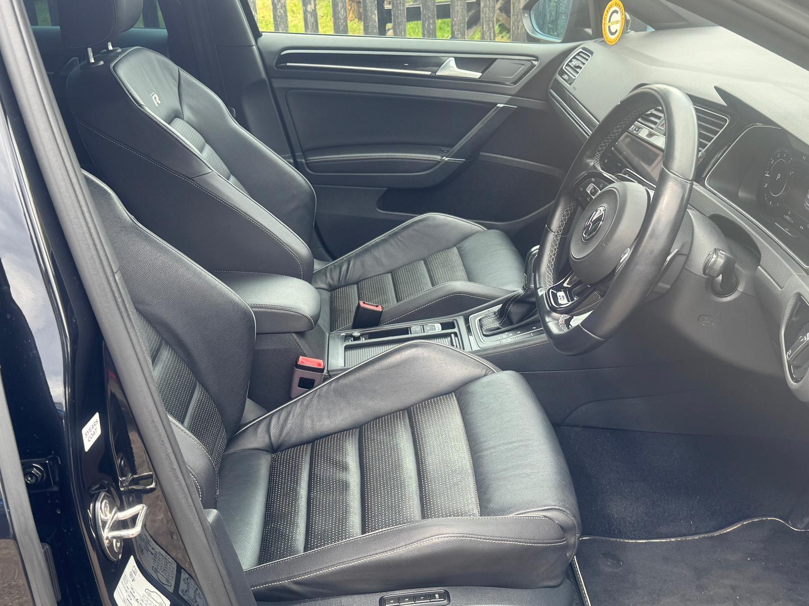 Volkswagen Golf view 3