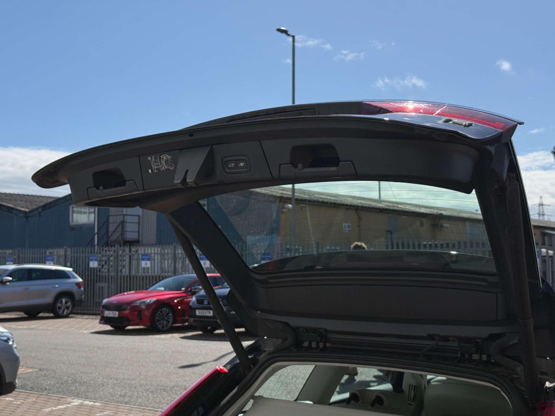Volvo V90 view 30