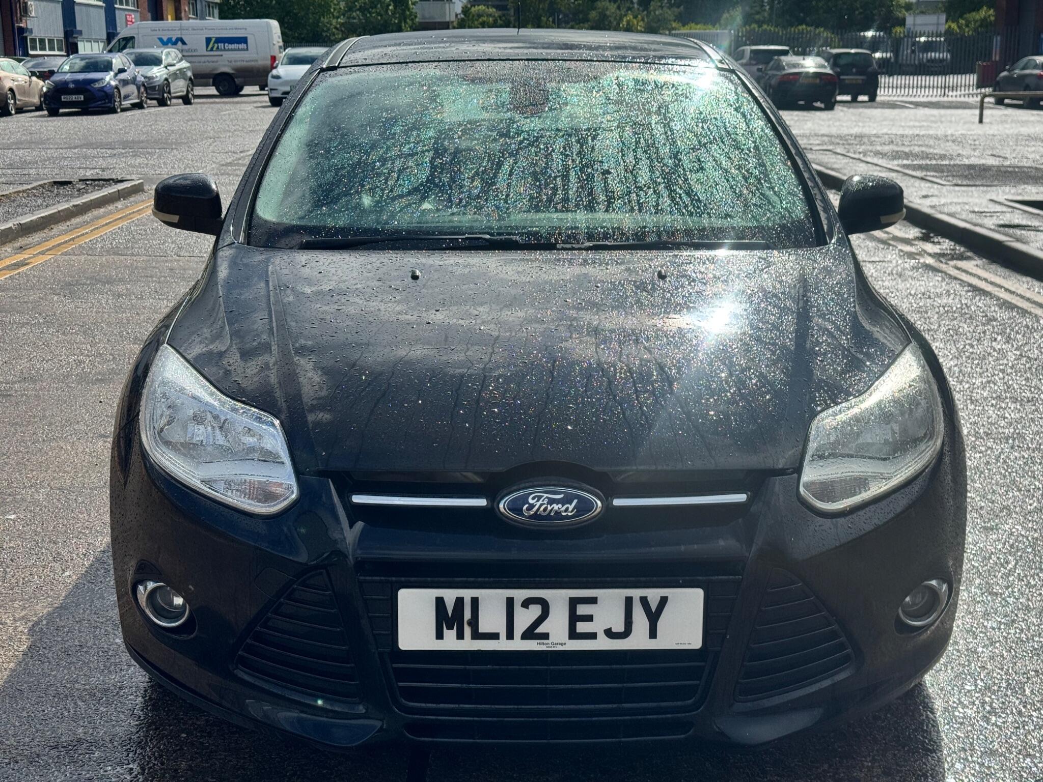 Ford Focus view 2