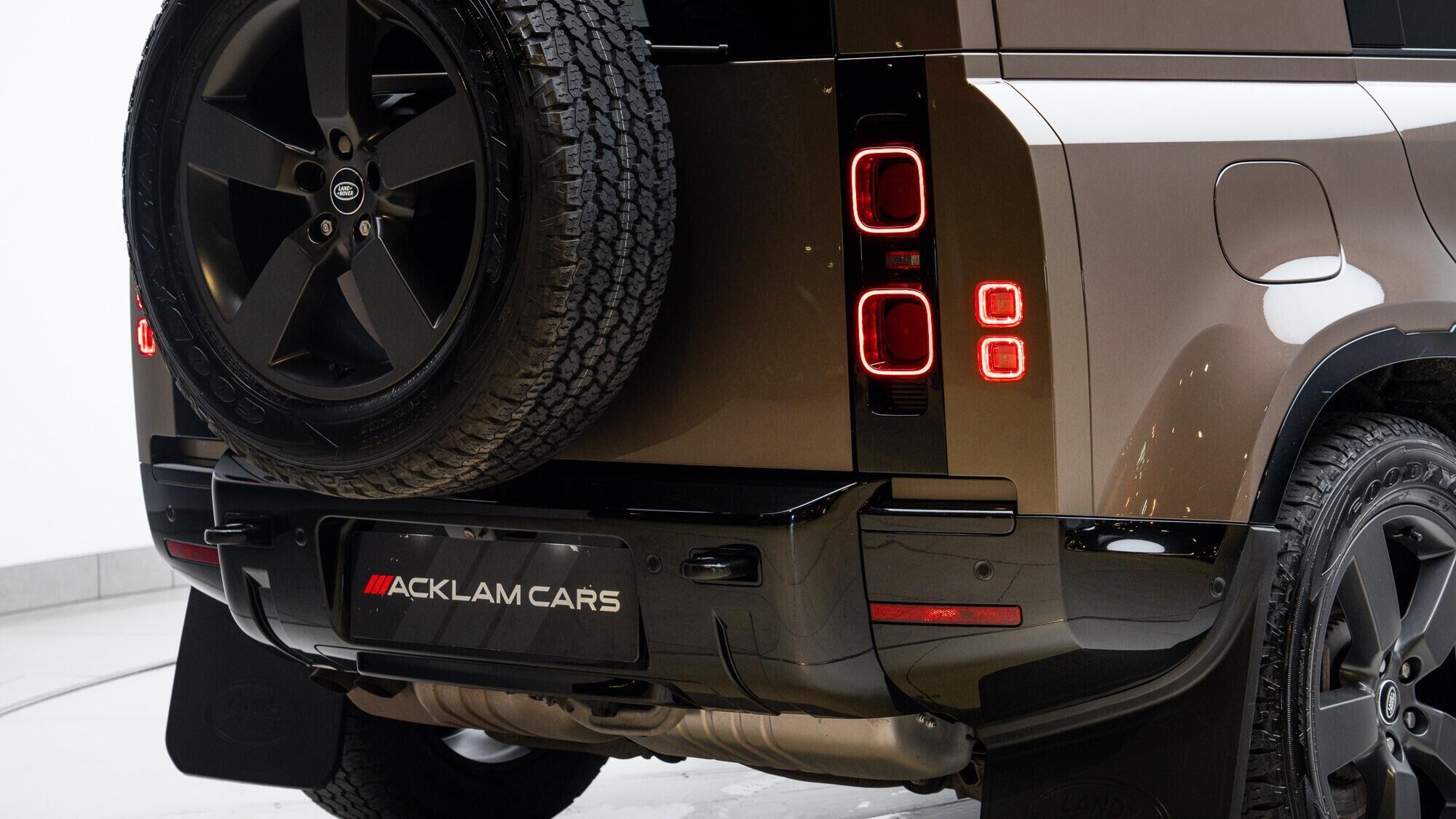 Land Rover Defender view 42