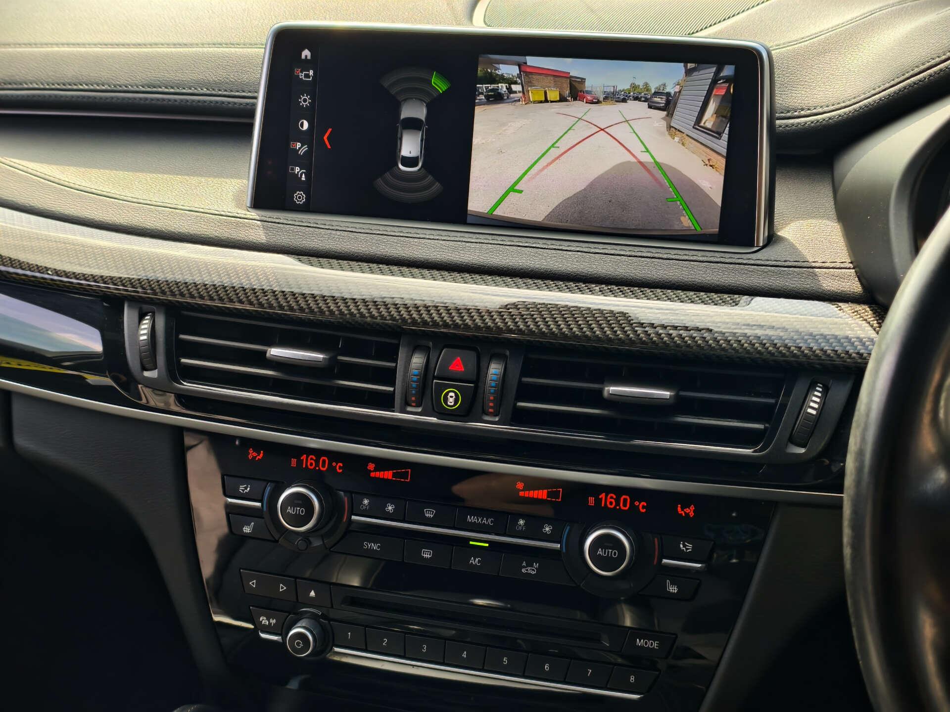BMW X6 view 36