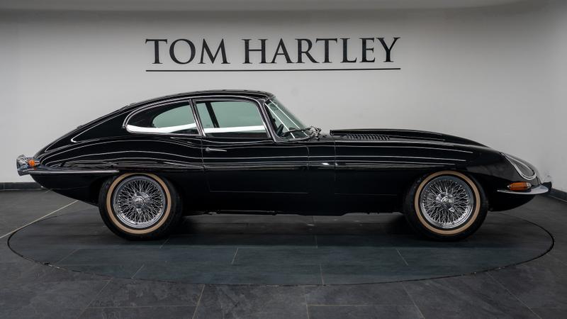 Jaguar E-Type view 8