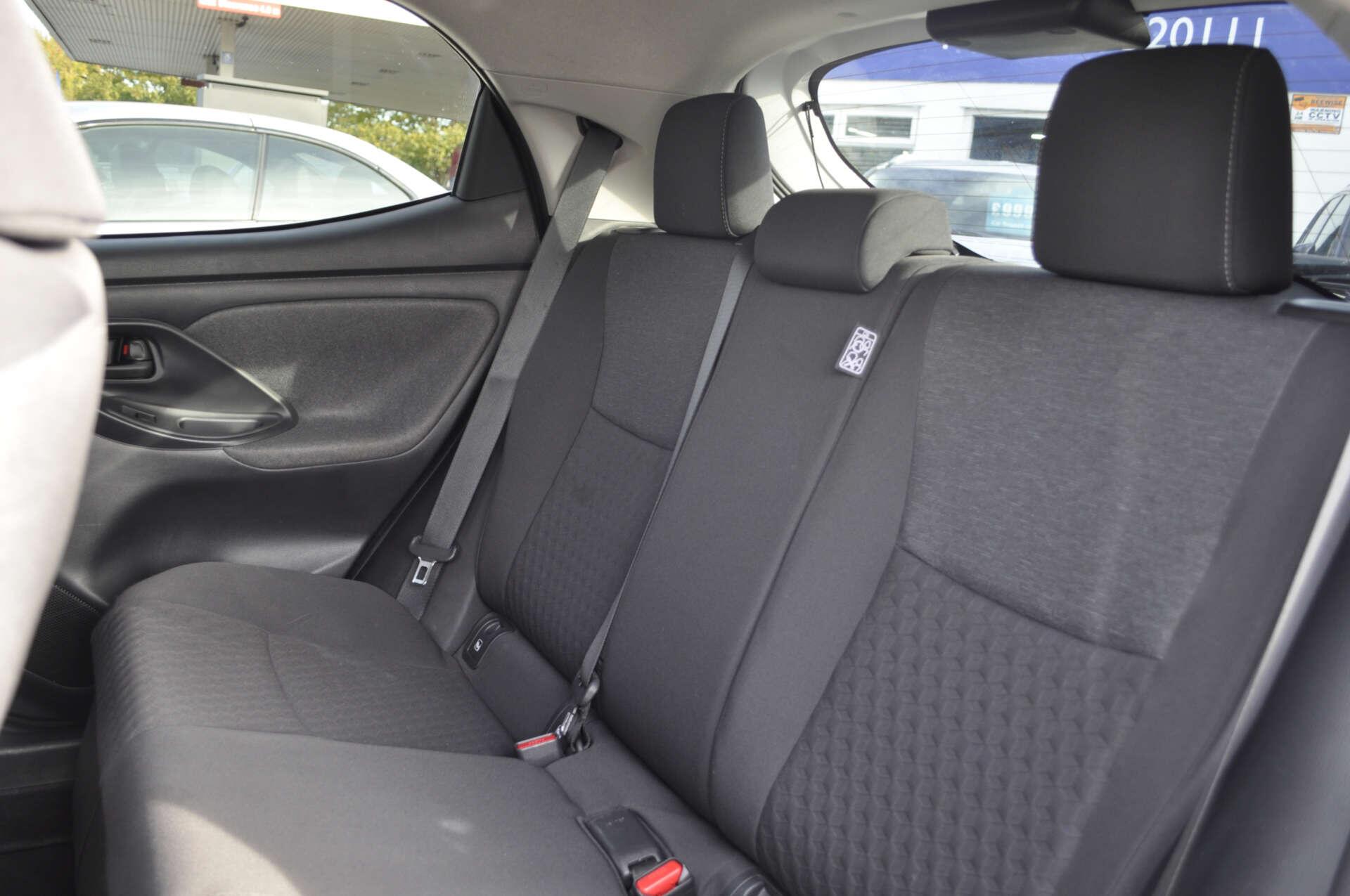 Toyota Yaris view 12