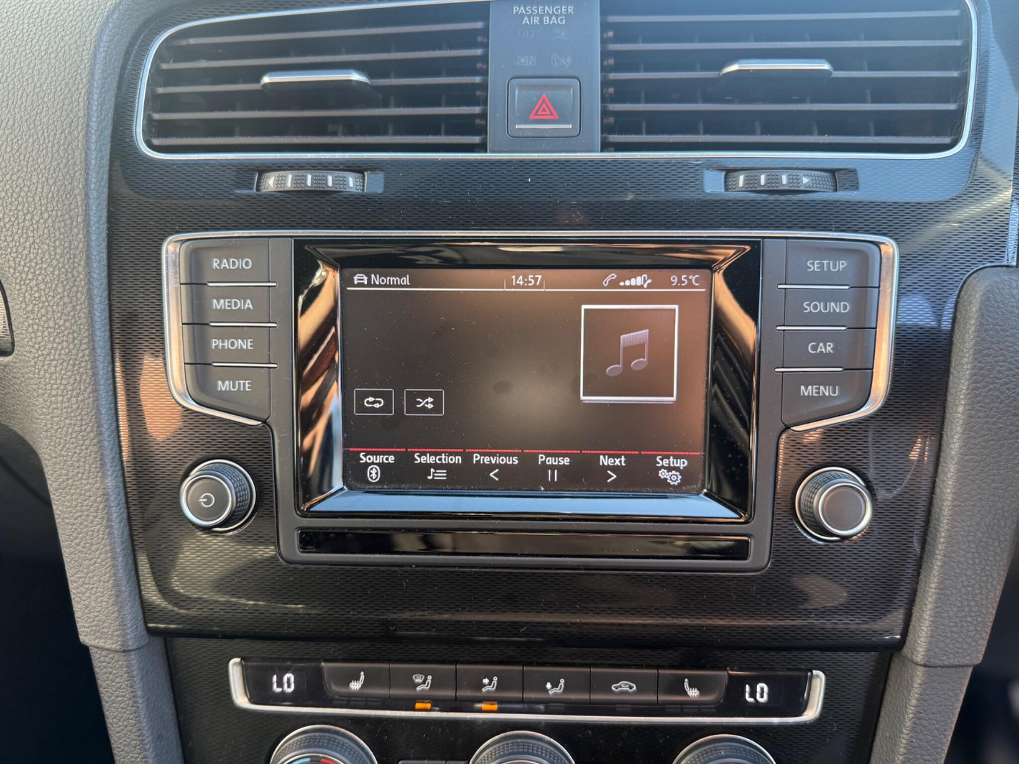 Volkswagen Golf view 28