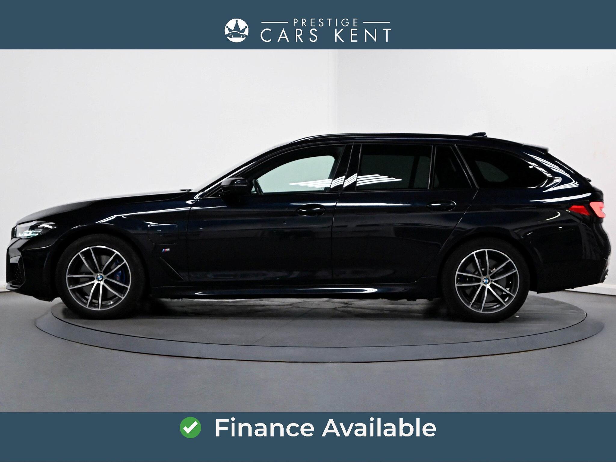 BMW 5 Series view 4