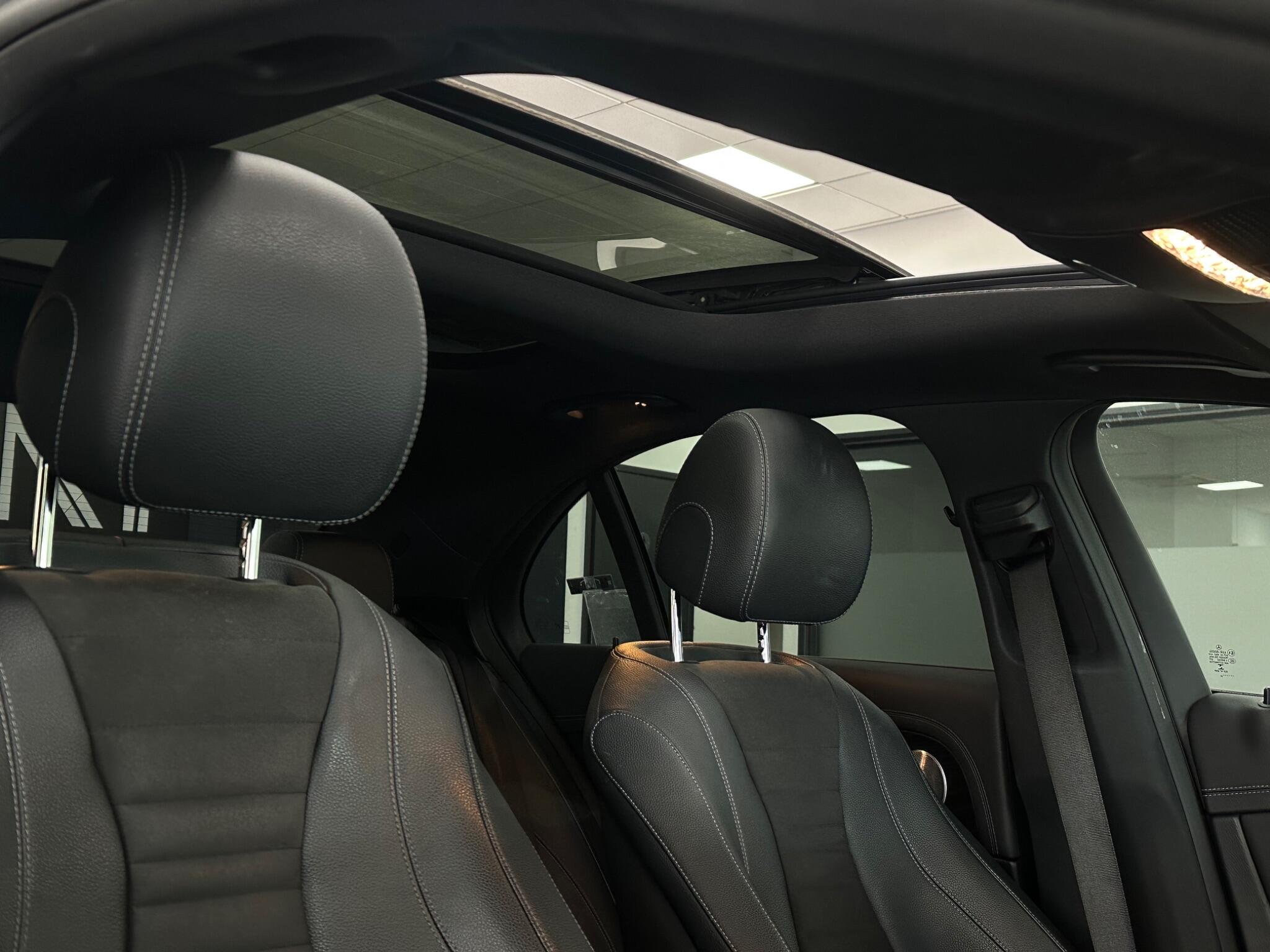 Mercedes-Benz E Class view 23