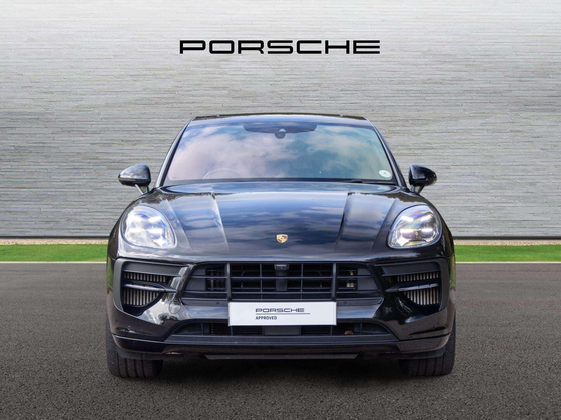 Porsche Macan view 6