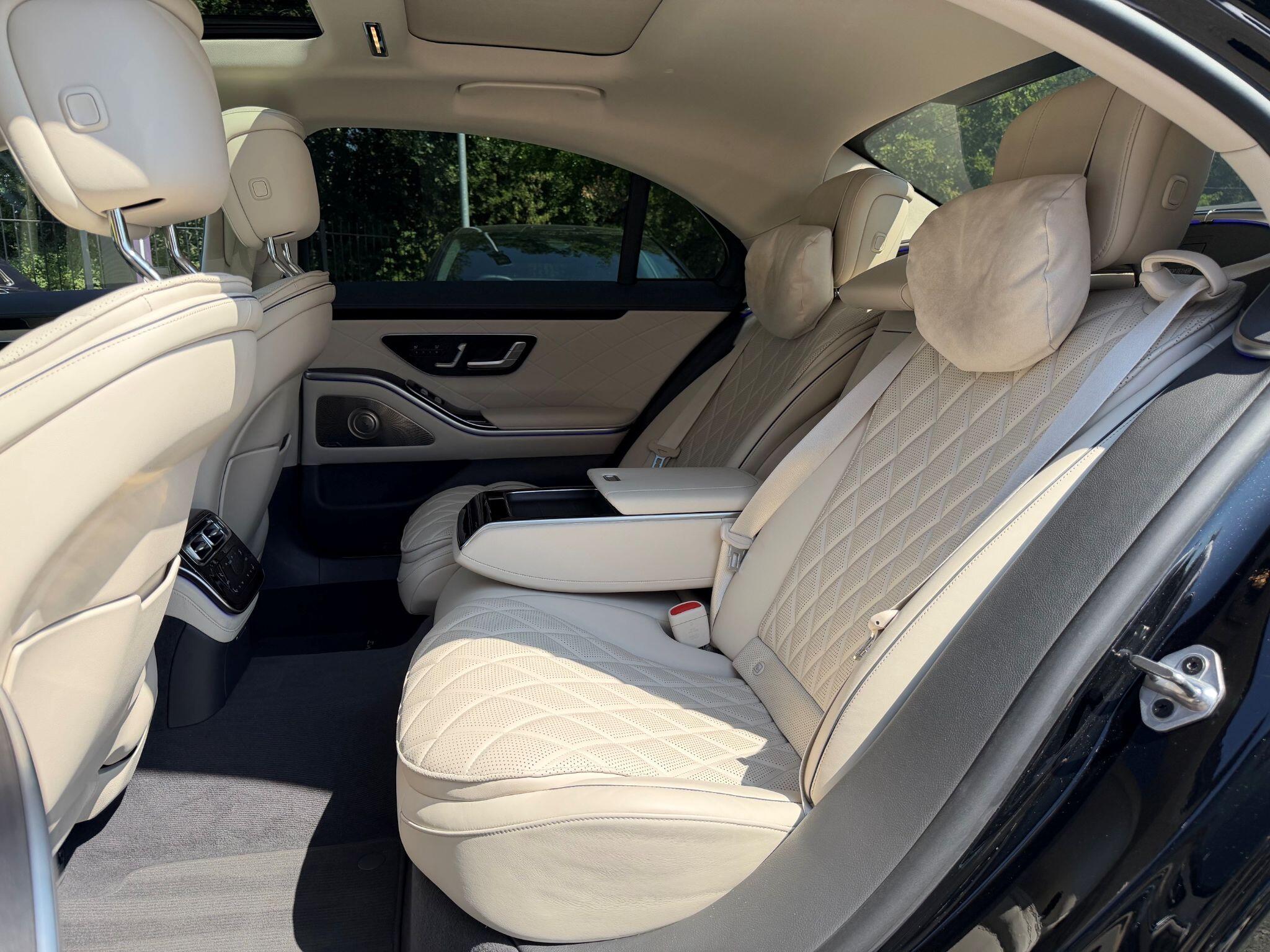 Mercedes-Benz S Class view 19