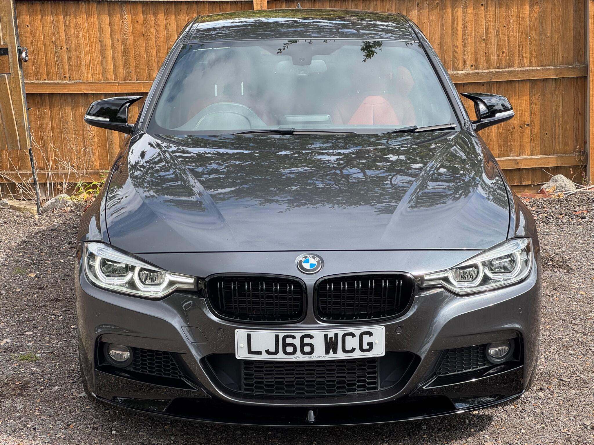 BMW 3 Series view 6