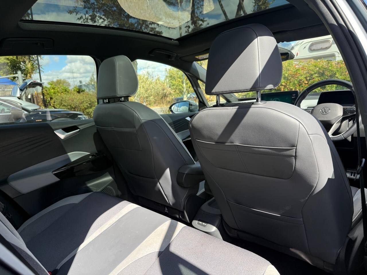 Volkswagen Id.3 view 17