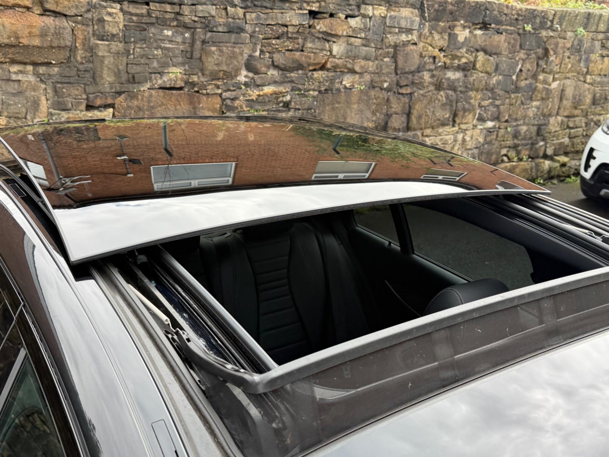Mercedes-Benz E-Class view 9