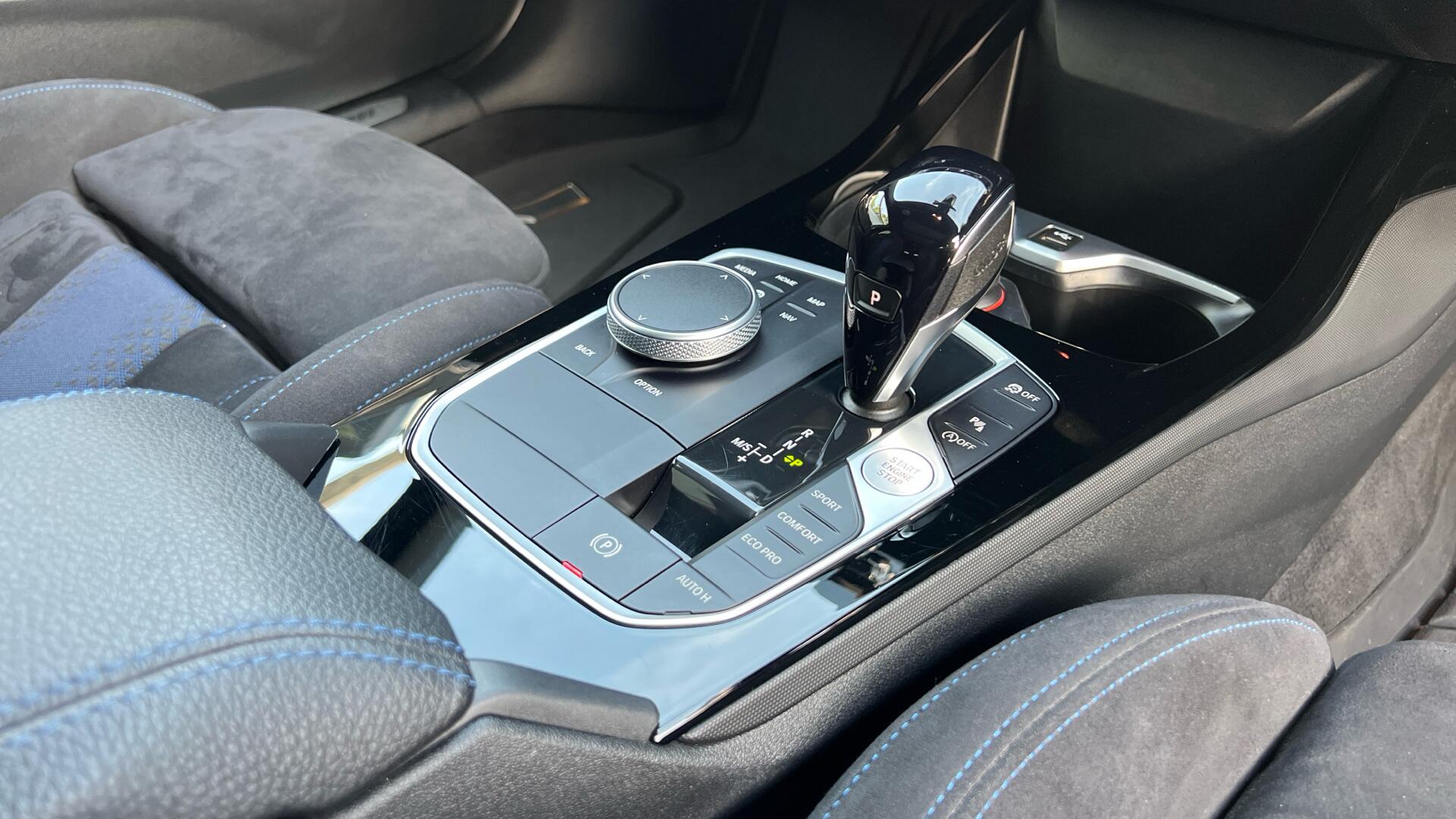 BMW 1 Series view 10
