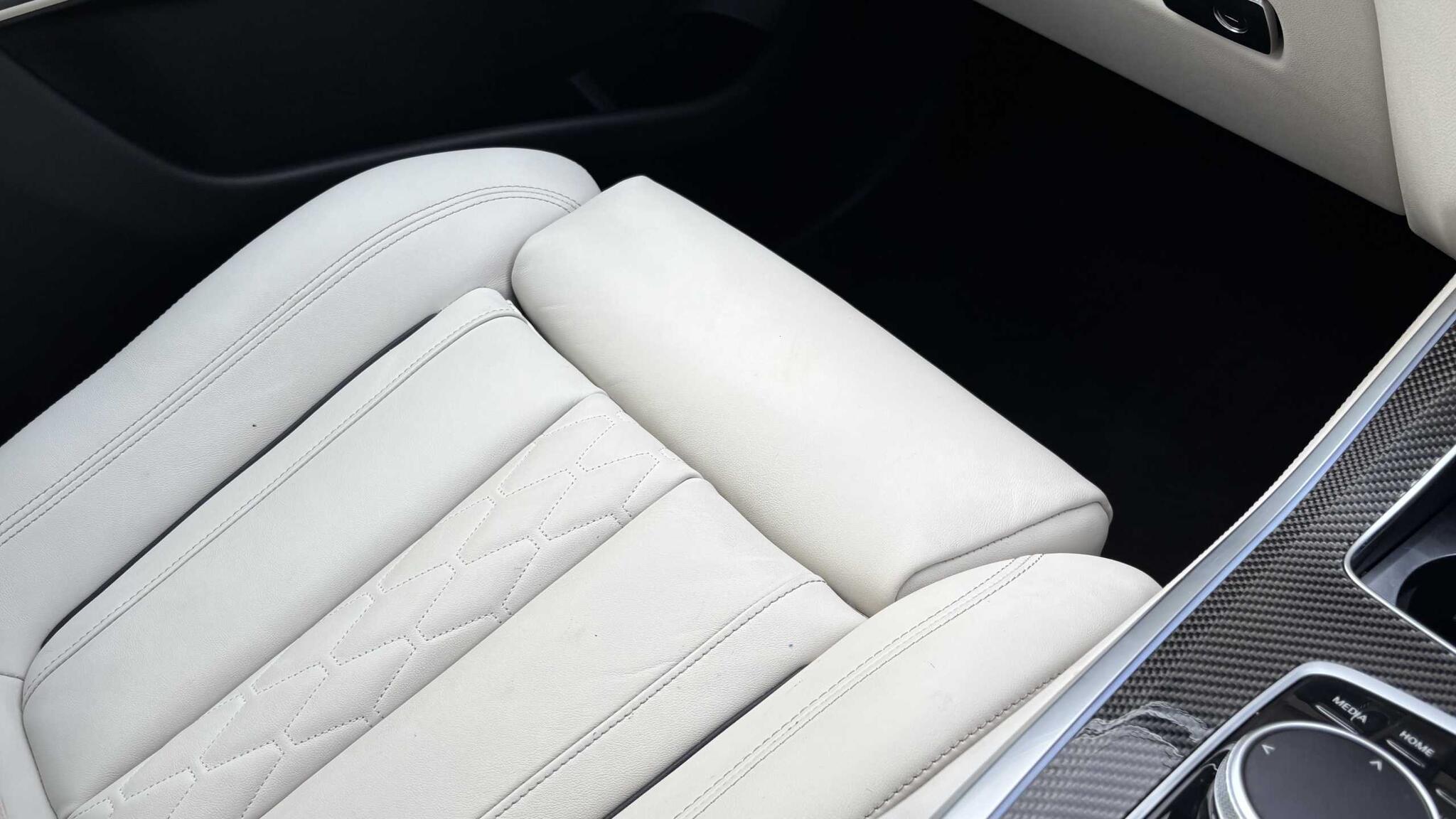 BMW X5 view 32