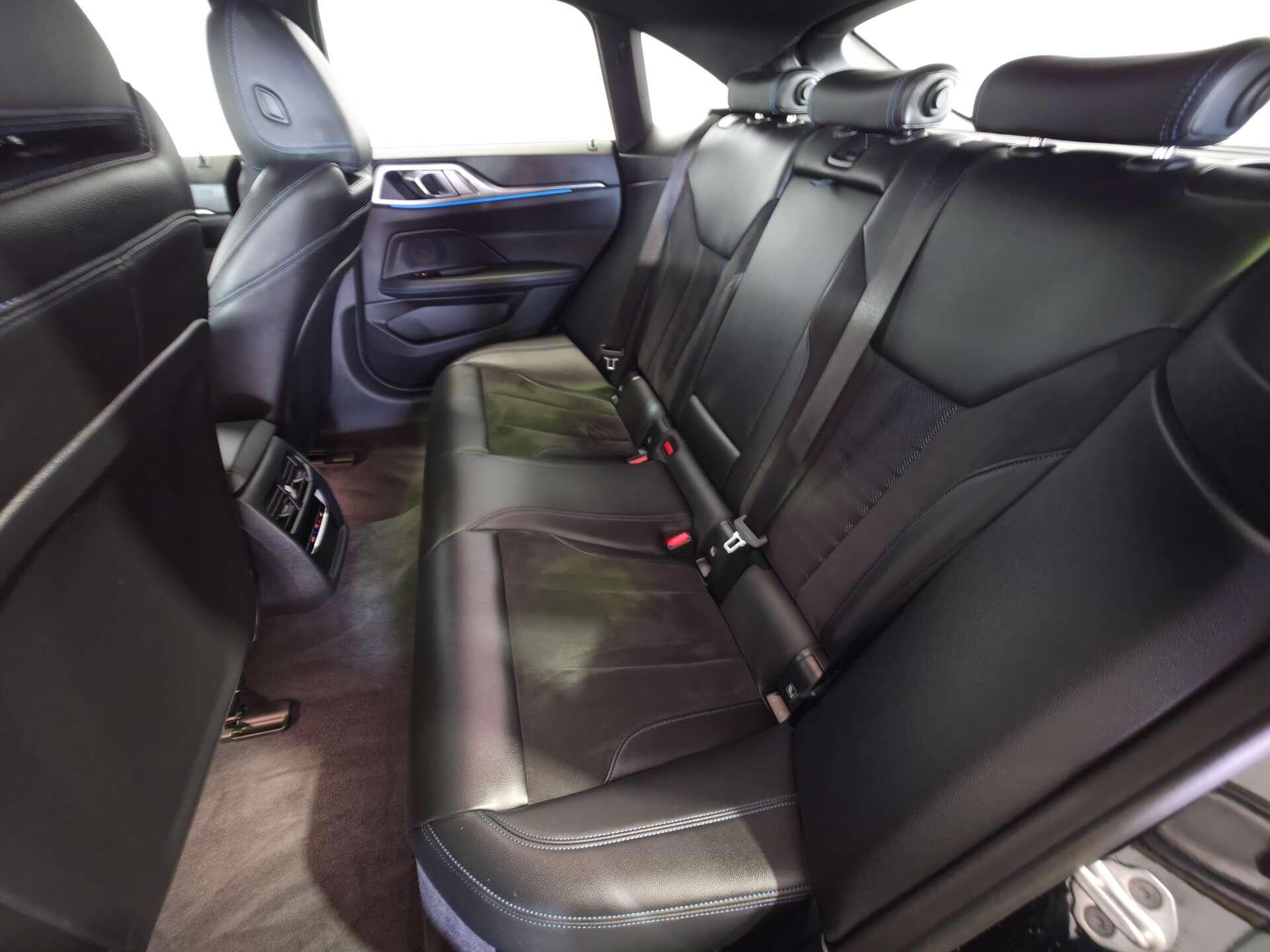 BMW I4 view 55