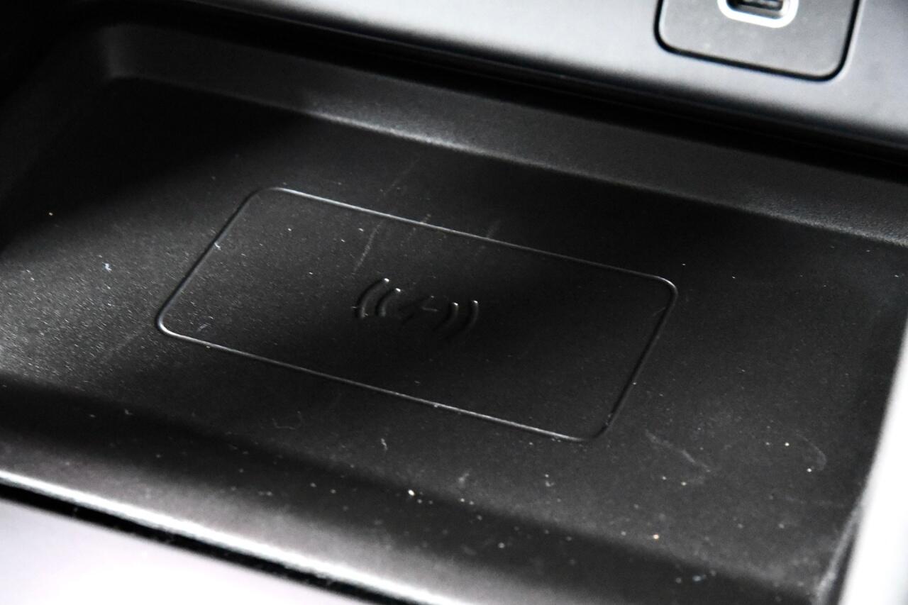 Land Rover Discovery Sport view 47