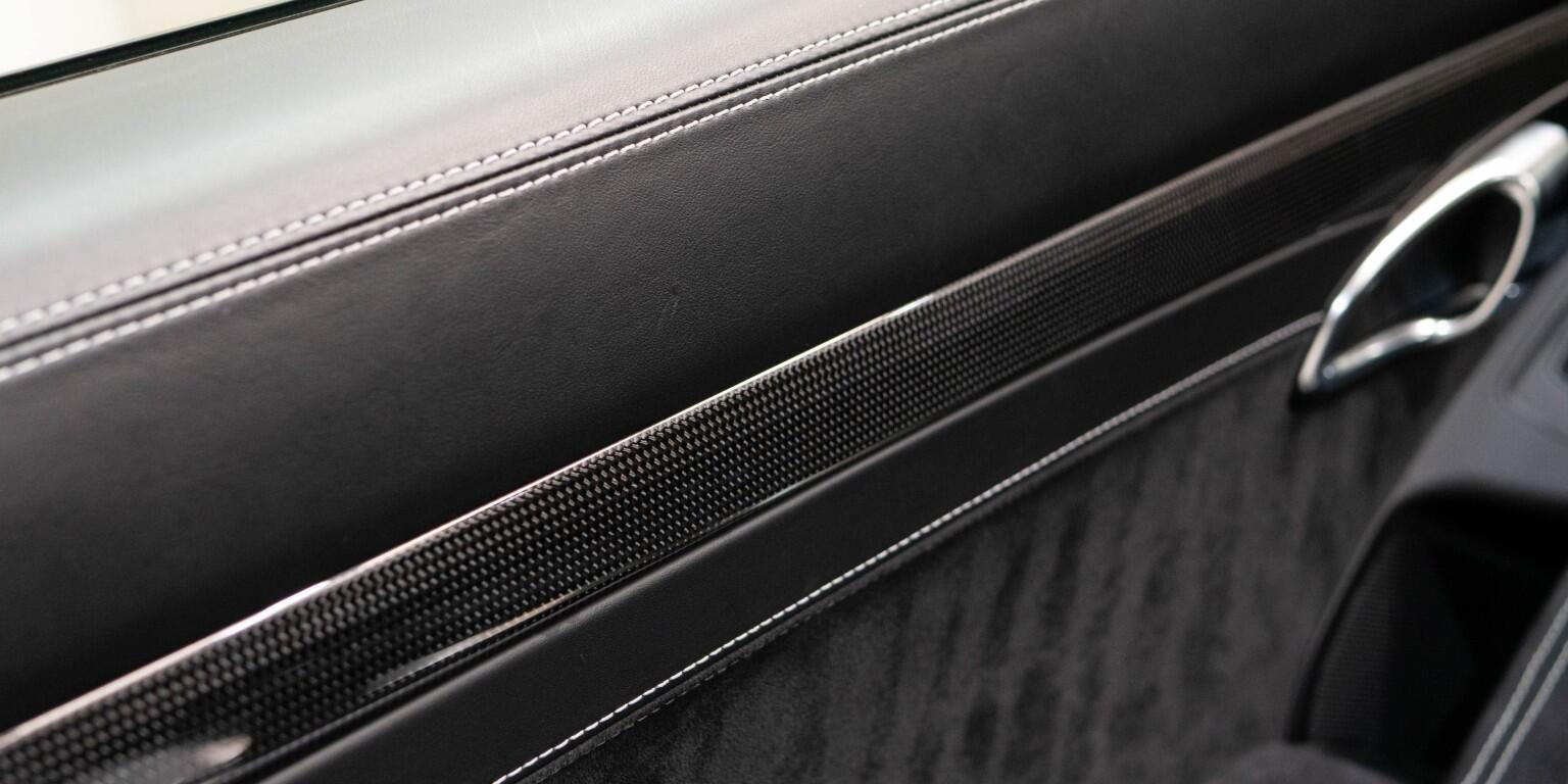 Porsche 911 view 33