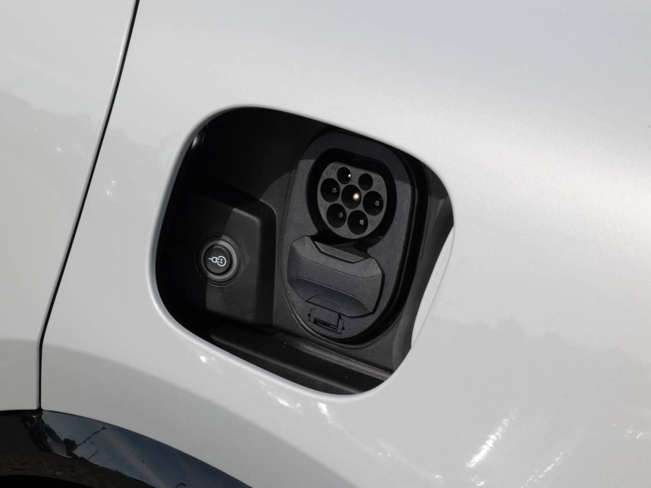 Porsche Macan view 29
