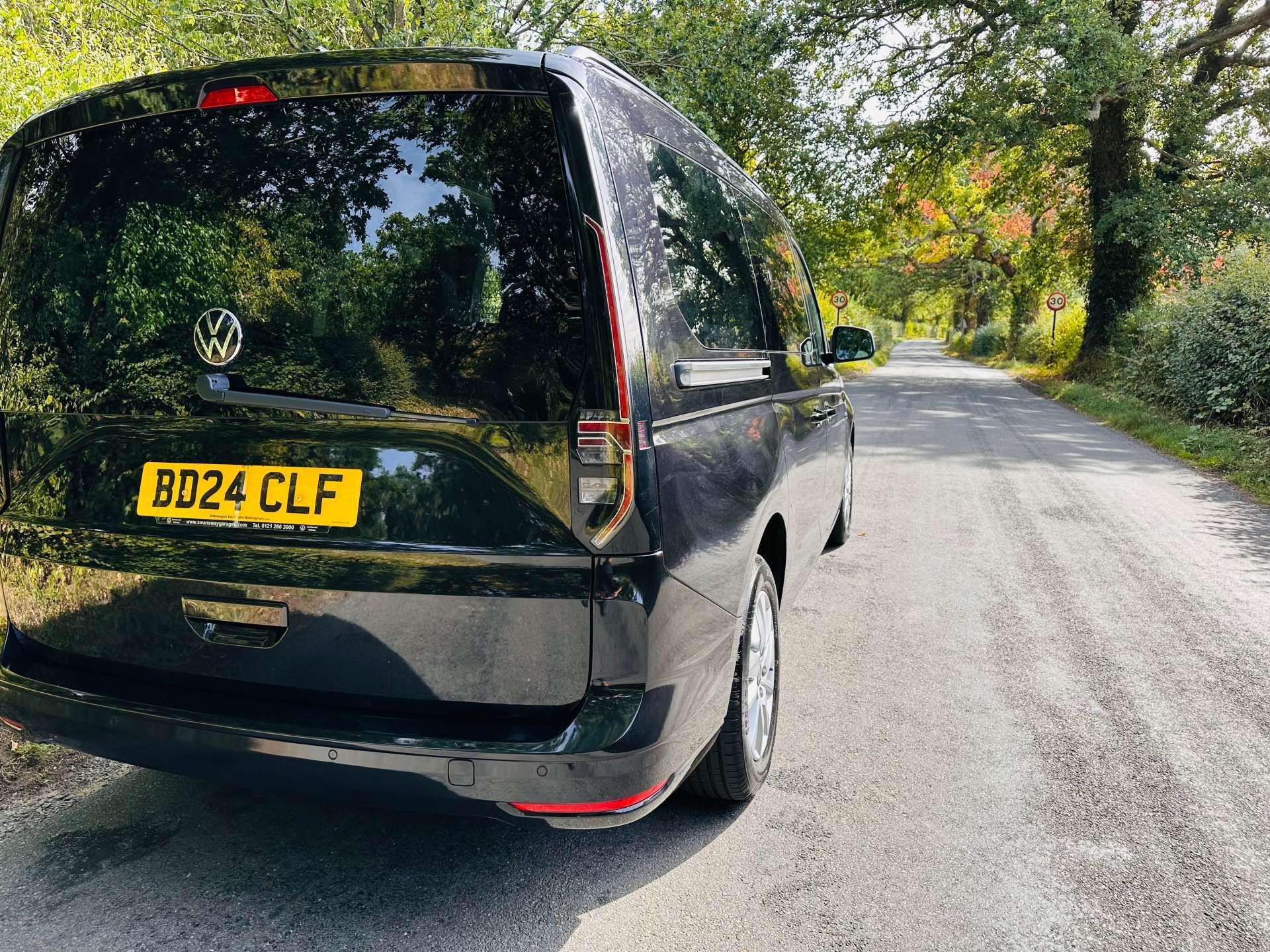 Volkswagen Caddy Maxi view 45