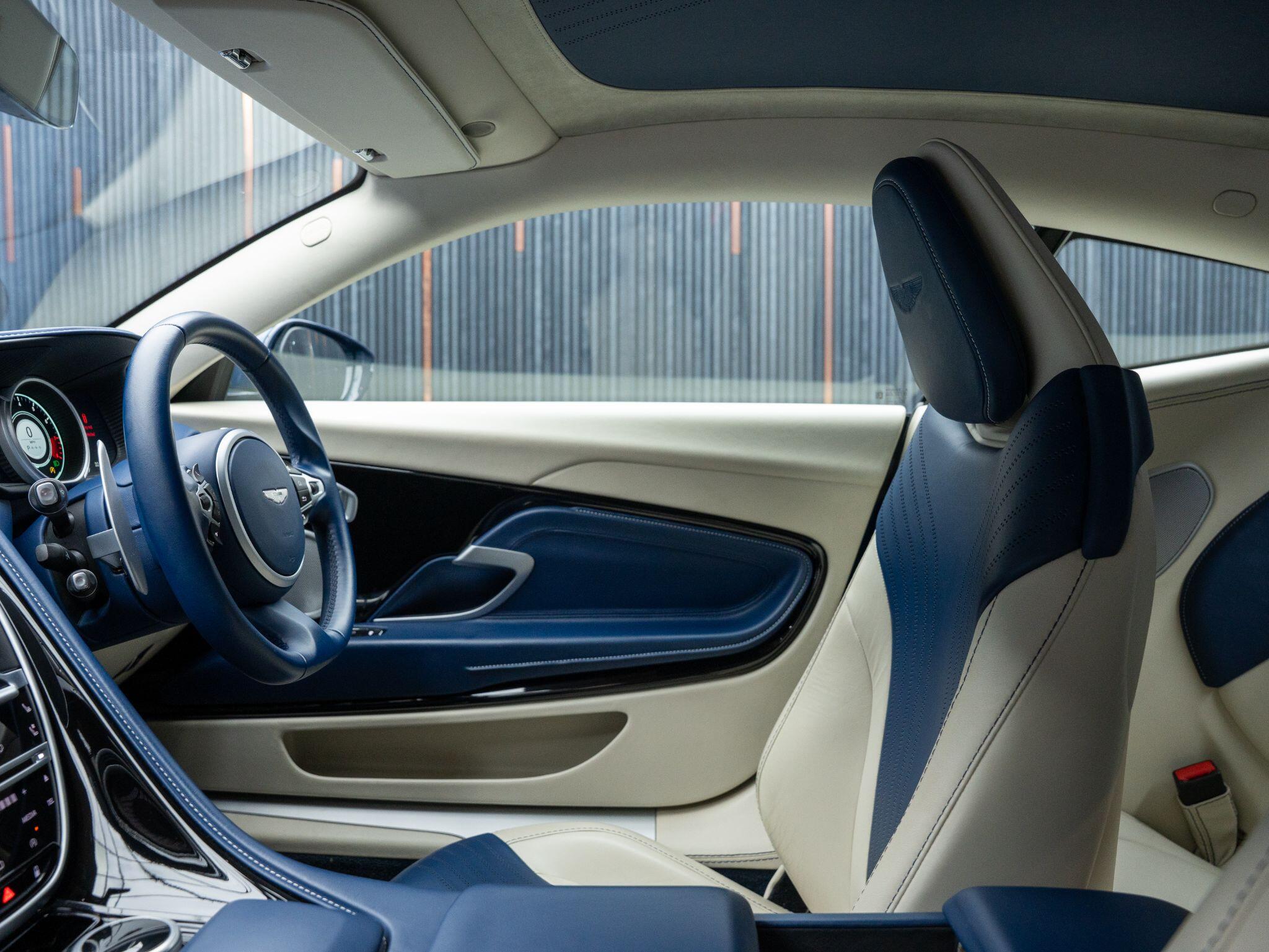 Aston Martin DB11 view 36