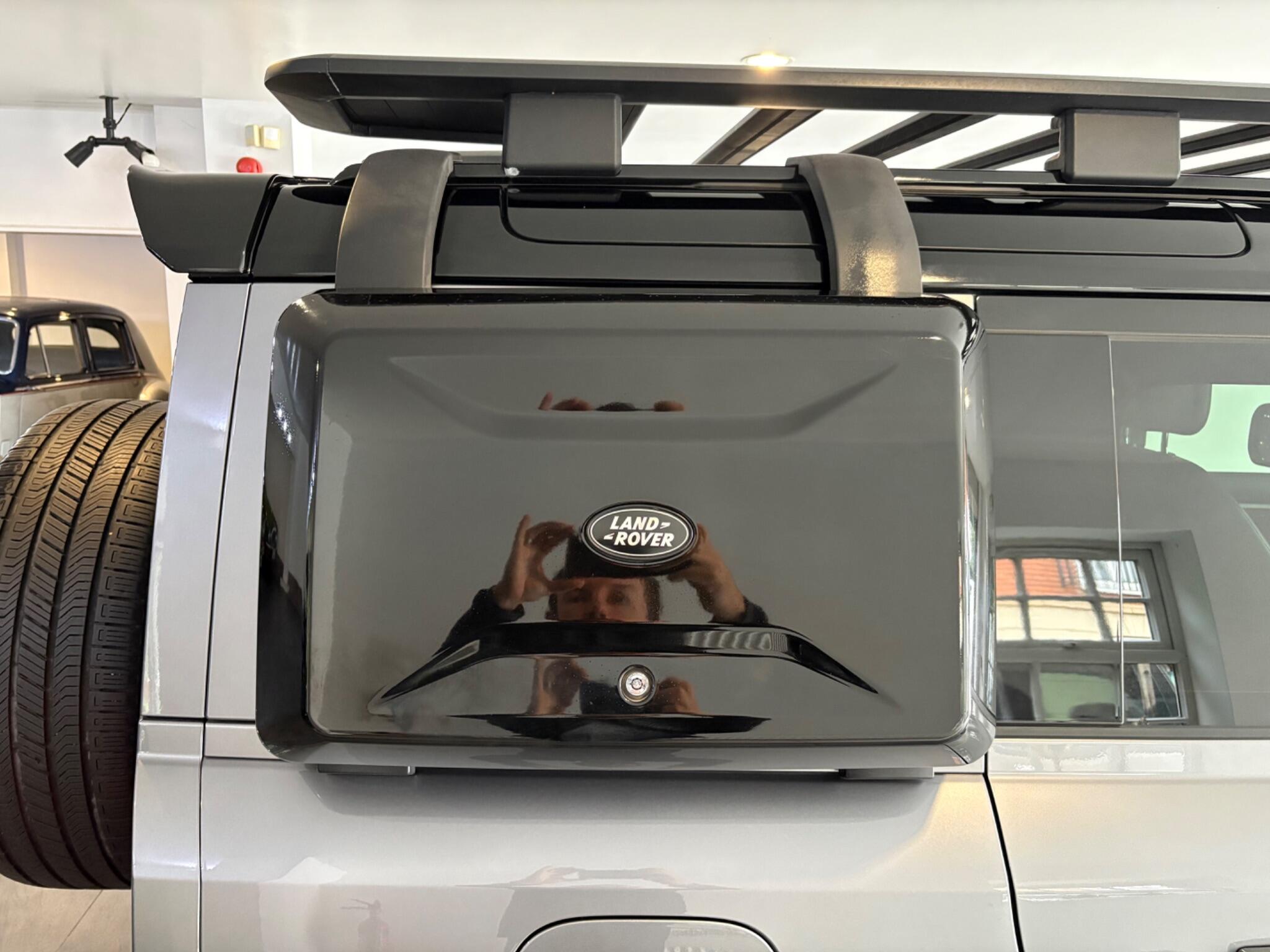 Land Rover Defender view 21