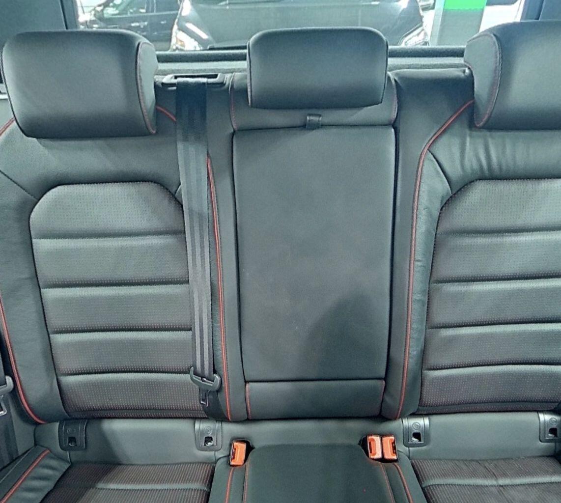 Volkswagen Golf view 6