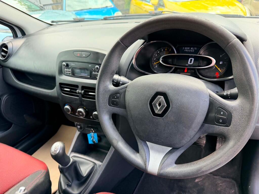 Renault Clio view 10