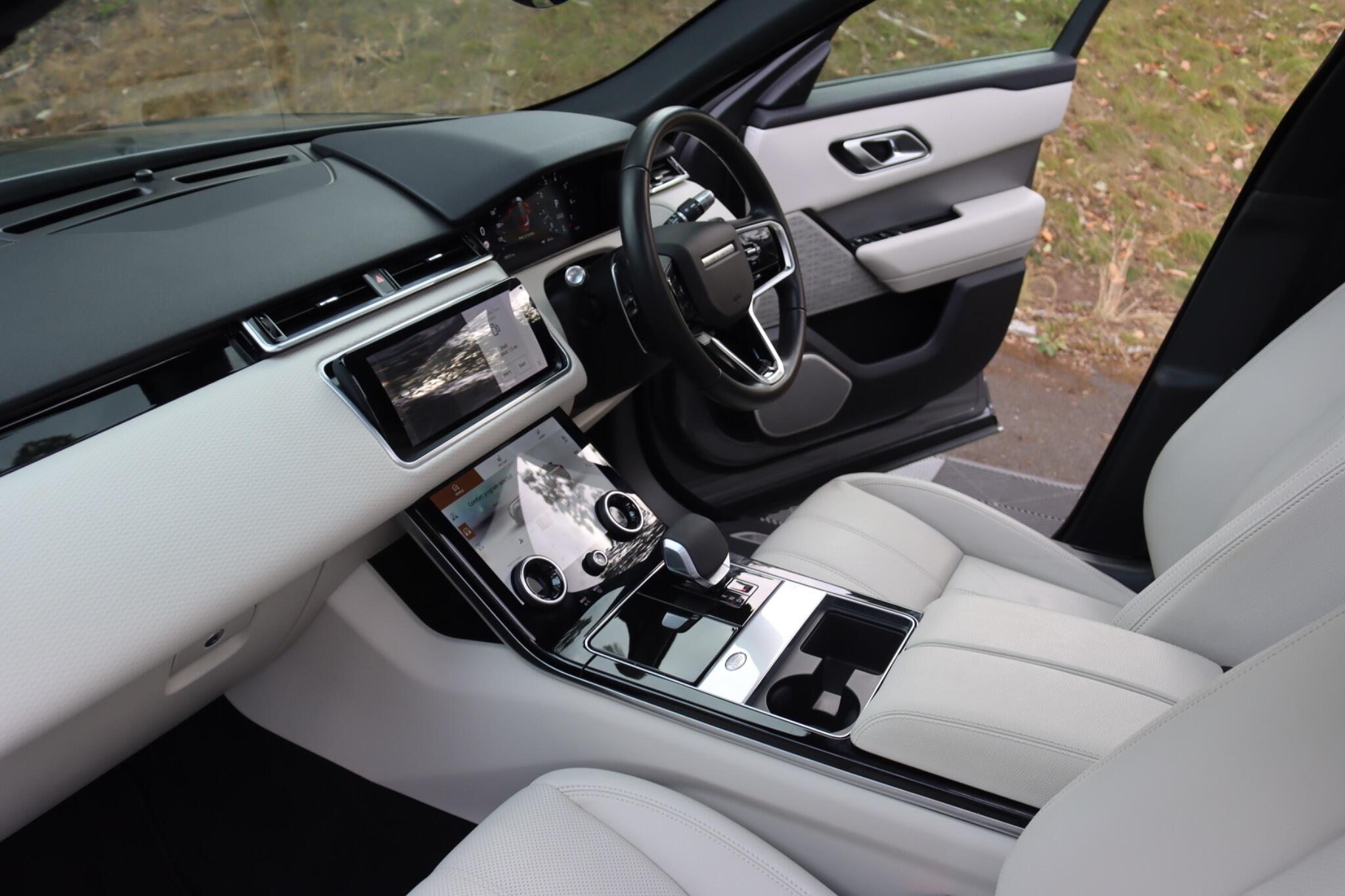Land Rover Range Rover Velar view 7